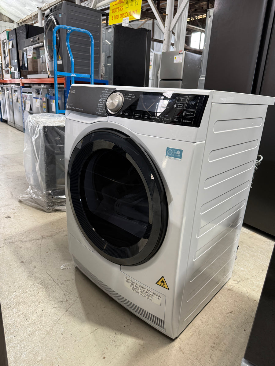 Factory second AEG 9000 Series 9kg Heat Pump Dryer with ProSteam and 3D Scan T959M6ORS - Second Hand Appliances Geebung