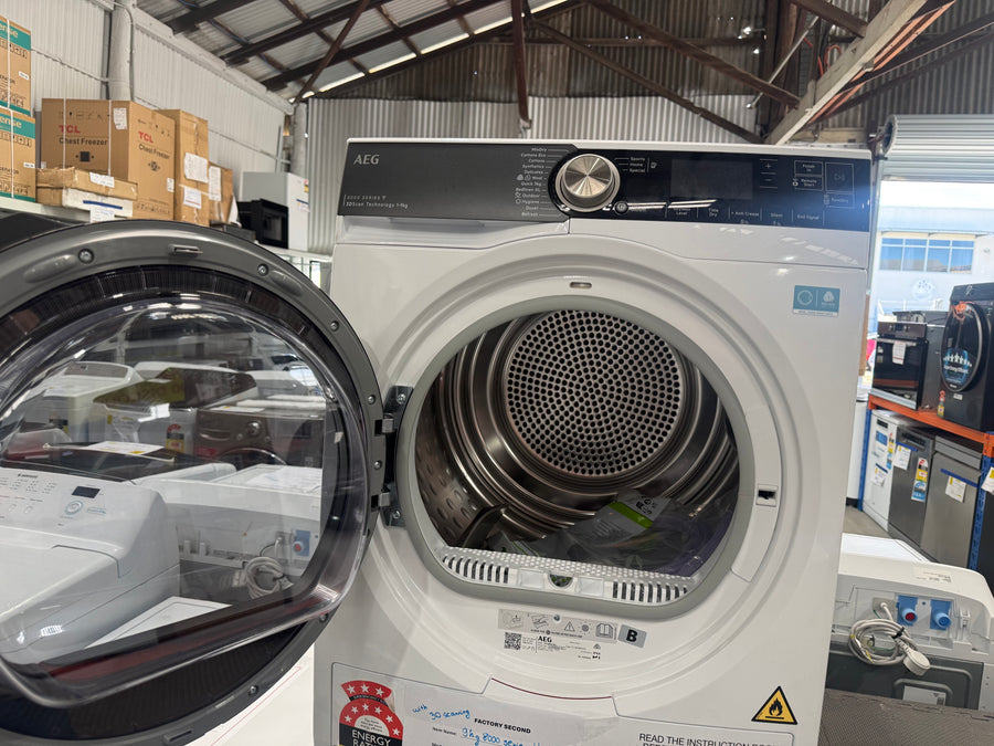 Factory second AEG 9kg 8000 Series Heat Pump Dryer with 3DScan Model: T859M6OBC - Second Hand Appliances Geebung