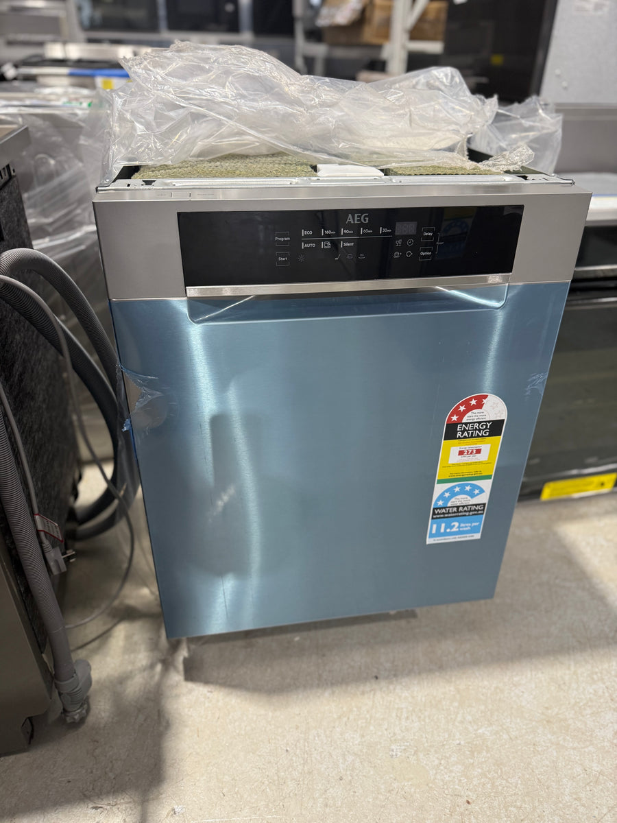 Factory second AEG FFE93800PM 60cm built-under stainless steel dishwasher - Second Hand Appliances Geebung