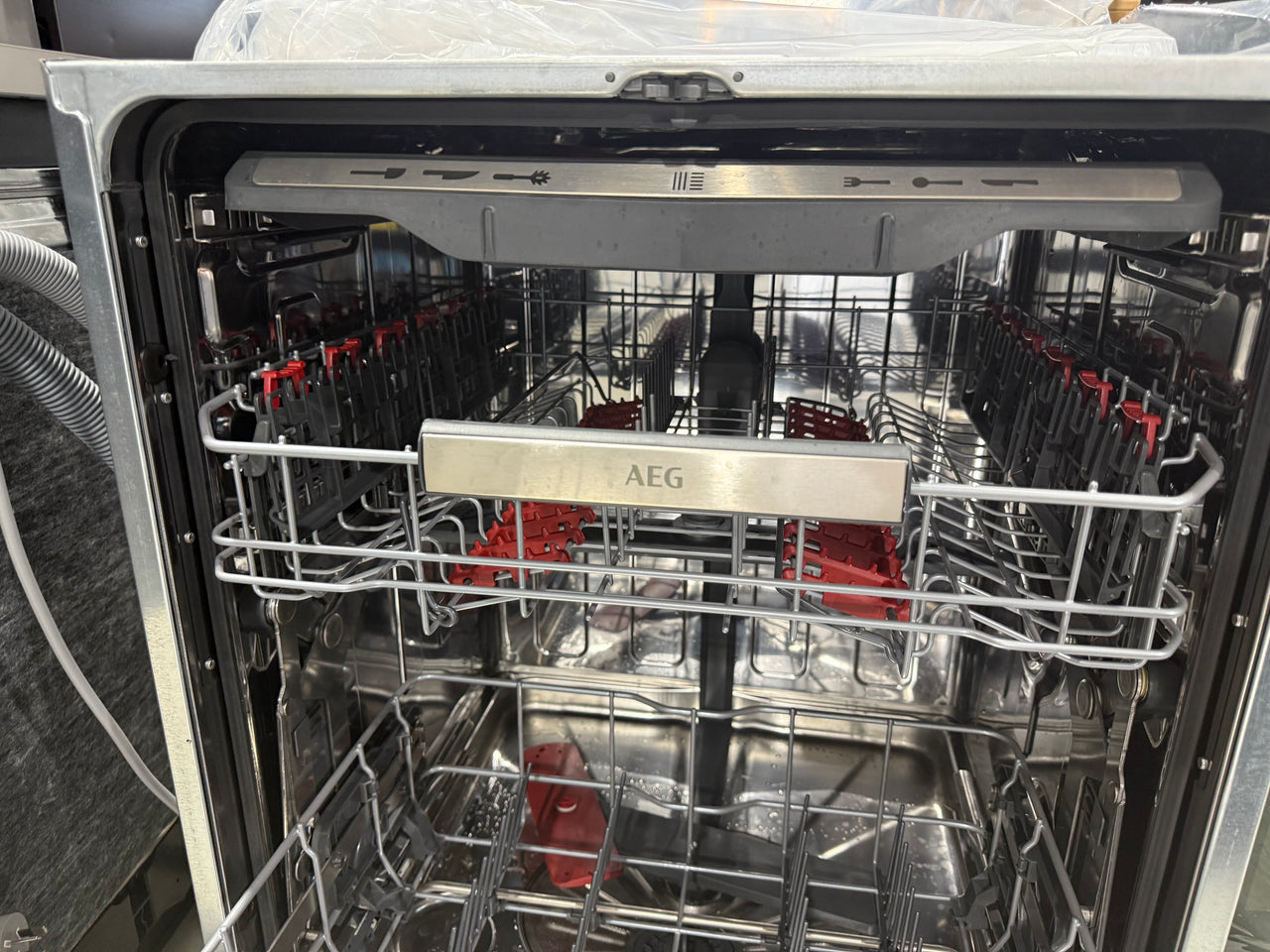 Factory second AEG FFE93800PM 60cm built-under stainless steel dishwasher - Second Hand Appliances Geebung