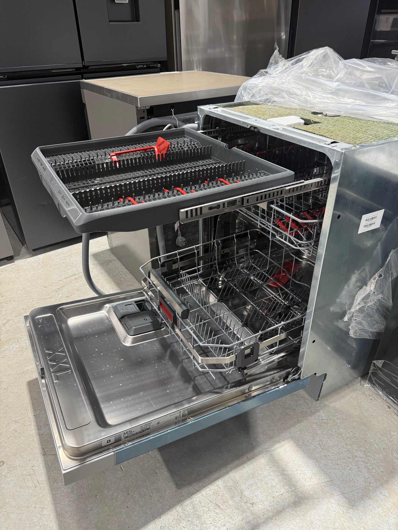 Factory second AEG FFE93800PM 60cm built-under stainless steel dishwasher - Second Hand Appliances Geebung