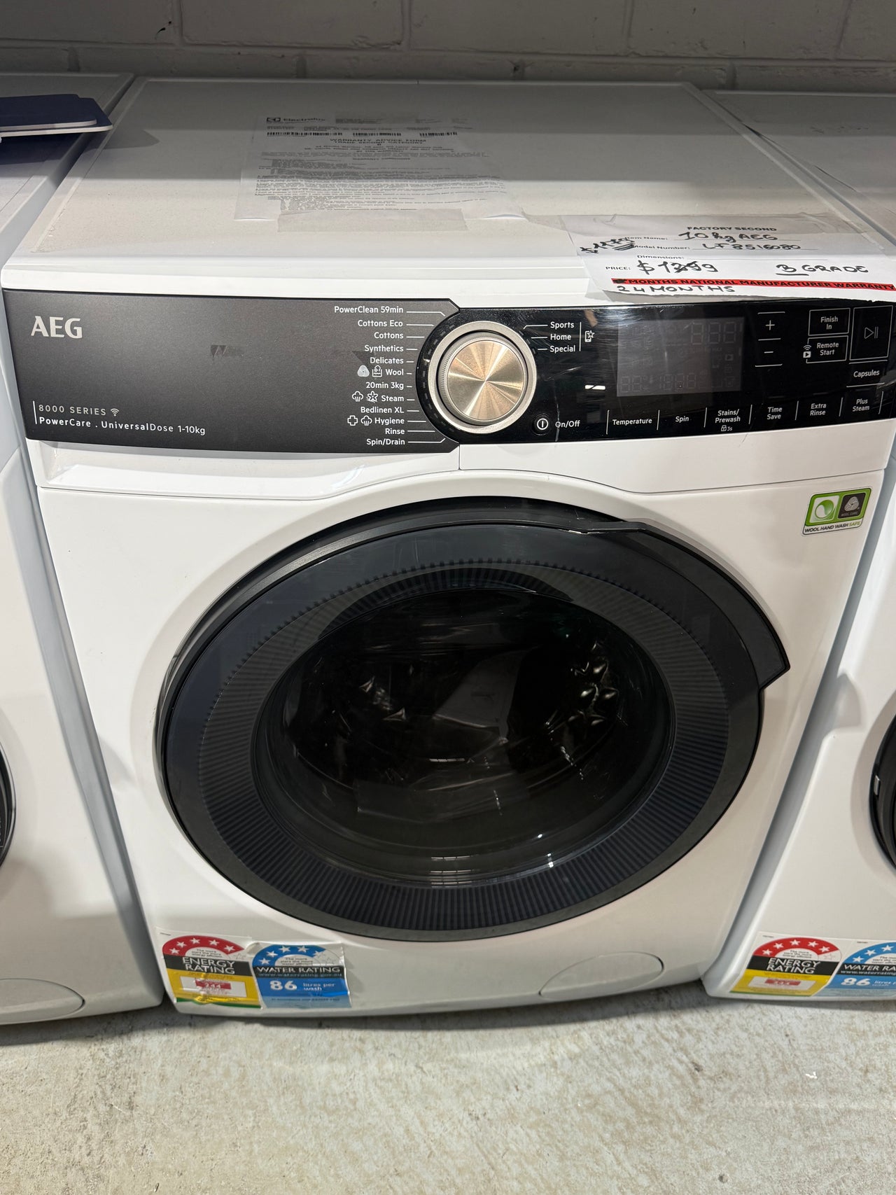 Factory second AEG LF8516O8O 10kg Front Load Washing Machine - Second Hand Appliances Geebung