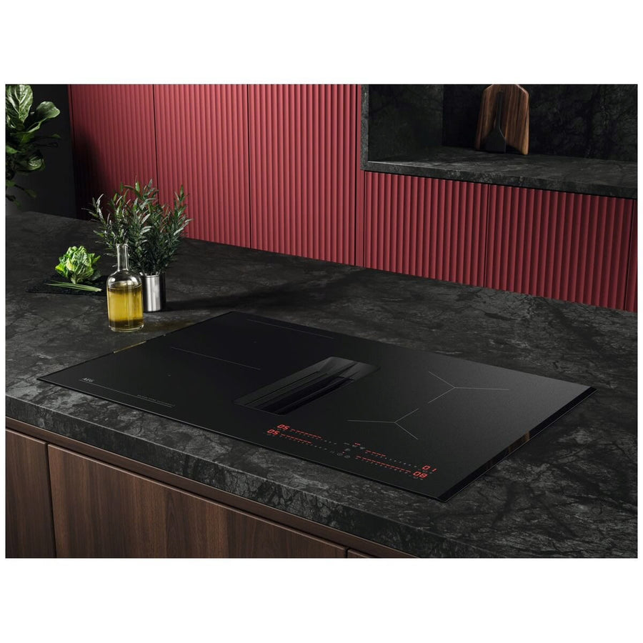 Factory second AEG NCH84B03FZ 80cm 6000 Series Induction Cooktop with Integrated Rangehood – Matte Black - Second Hand Appliances Geebung