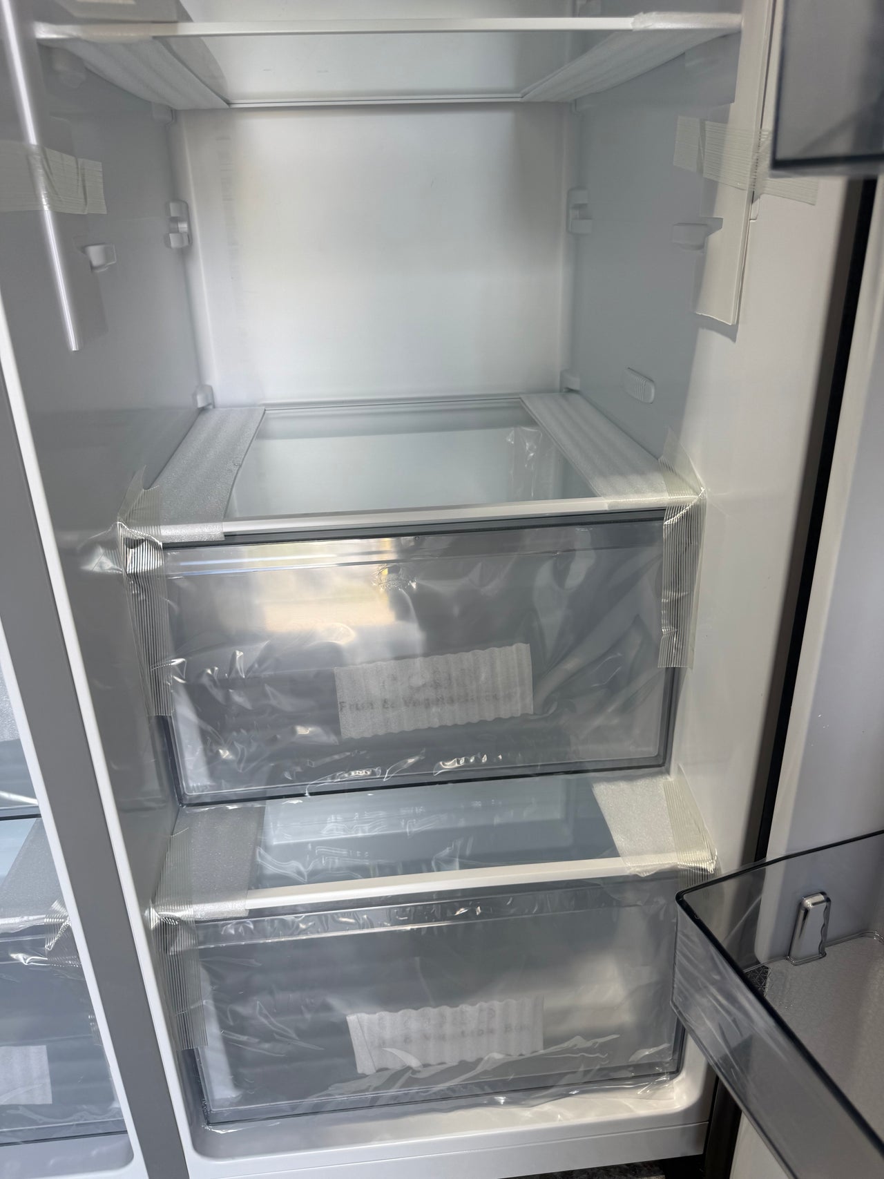Buy Factory second/Carton damaged Hisense 632 L Side-by-Side Refrigerator – Black Steel (HRSBS632BW) |  | [product_variant] | Second Hand Appliances Geebung Brisbane