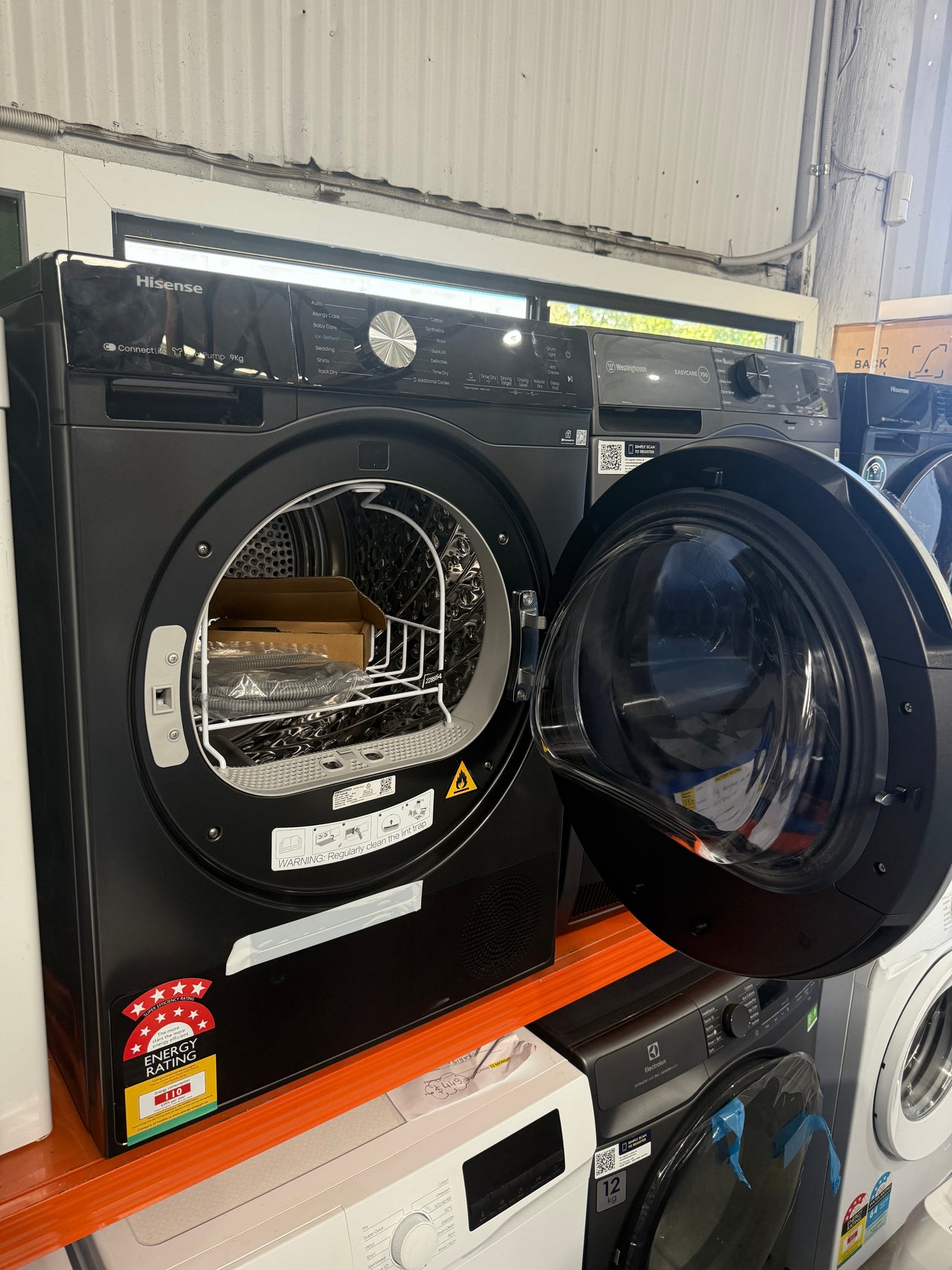 Factory second/Carton damaged Hisense 9 kg Series 7 Heat Pump Dryer — Model HDF7S90HB - Second Hand Appliances Geebung