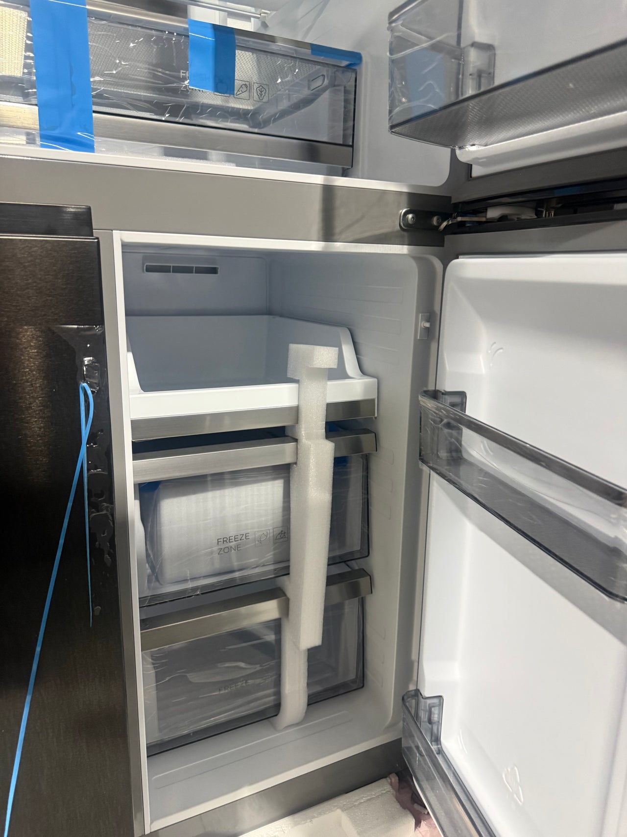 Factory second/Carton damaged TCL 590L Quad Door Fridge with Non-Plumbed Water Dispenser – TRF590QHB - Second Hand Appliances Geebung