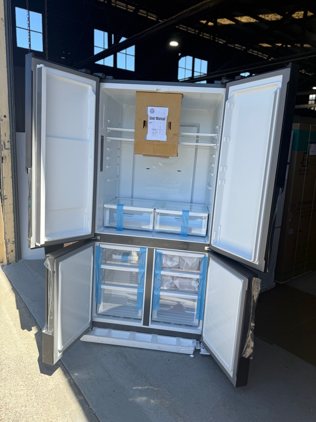 Factory second/Carton damaged Westinghouse 564L French Quad Door Refrigerator – Matte Charcoal Black WQE5600BA - Second Hand Appliances Geebung