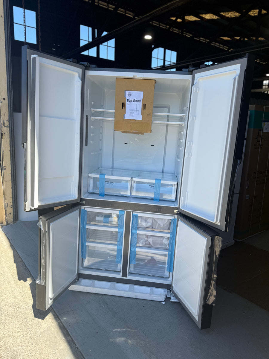 Factory second/Carton damaged Westinghouse 564L French Quad Door Refrigerator – Matte Charcoal Black WQE5600BA - Second Hand Appliances Geebung