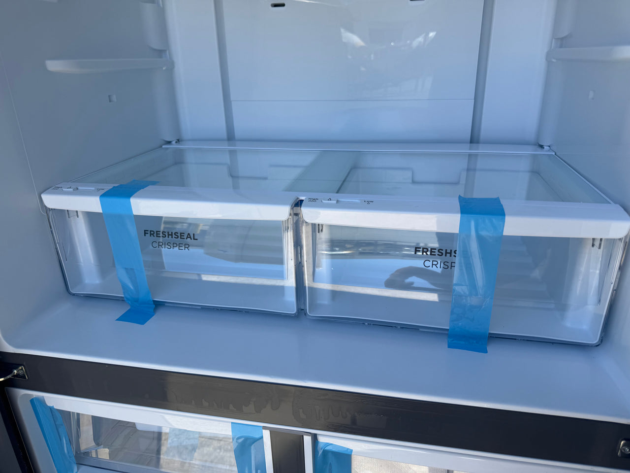 Factory second/Carton damaged Westinghouse 564L French Quad Door Refrigerator – Matte Charcoal Black WQE5600BA - Second Hand Appliances Geebung