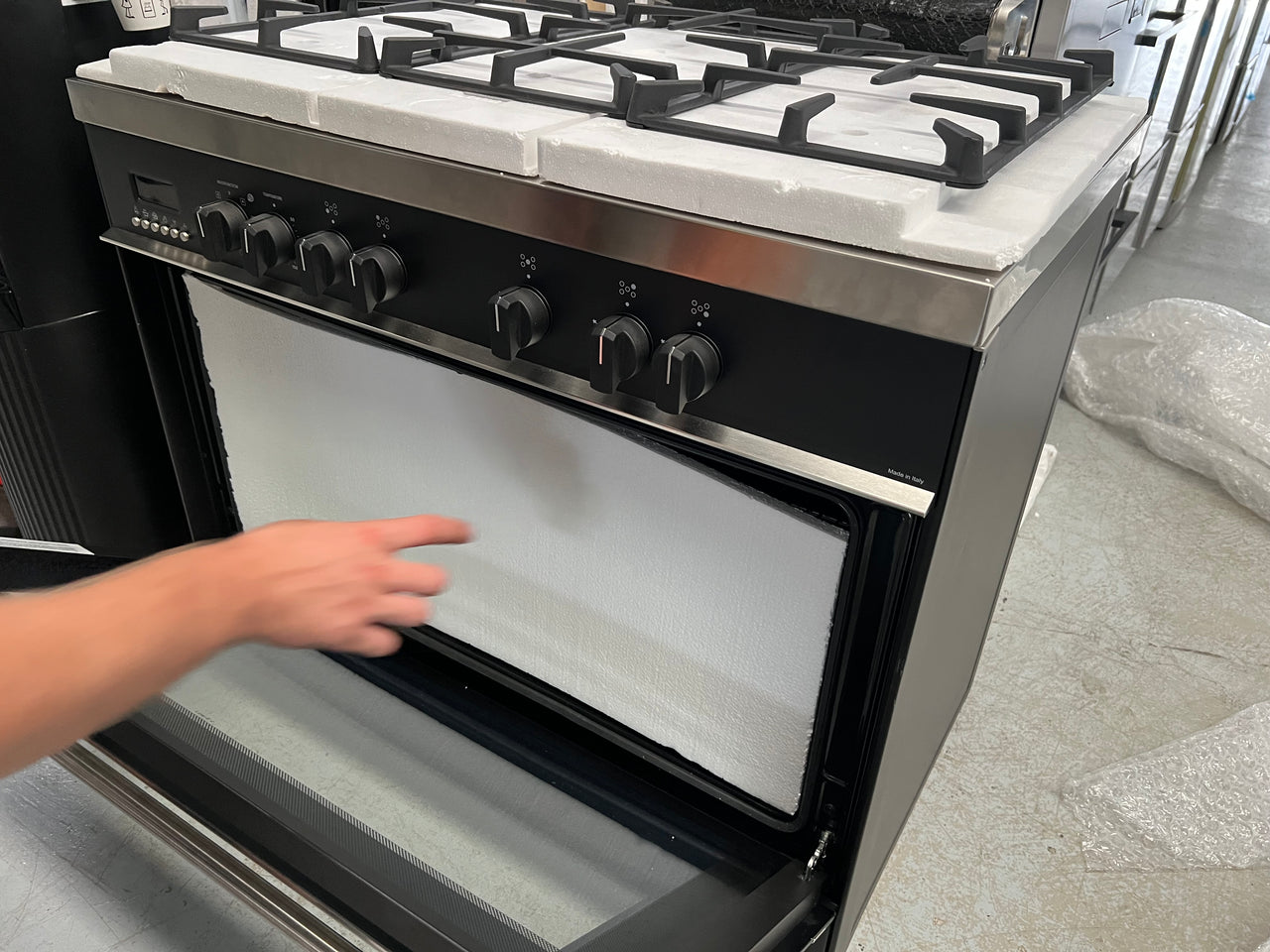 Factory second DeLonghi 90cm Dual Fuel Upright Cooker Anthracite - Second Hand Appliances Geebung