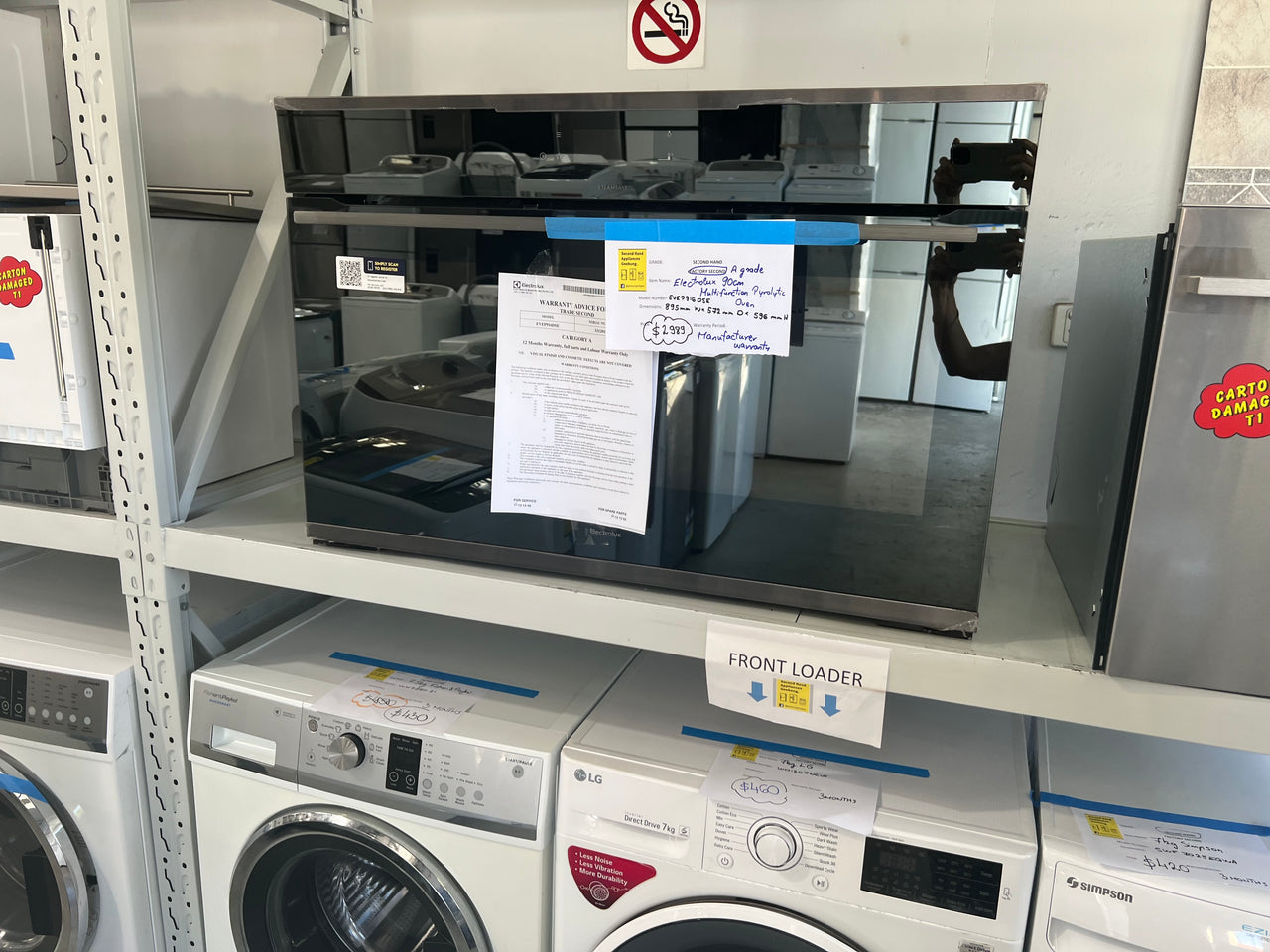 Factory second ELECTROLUX 90CM PYROLYTIC BUILT-IN STEAM OVEN EVEP916DSE - Second Hand Appliances Geebung