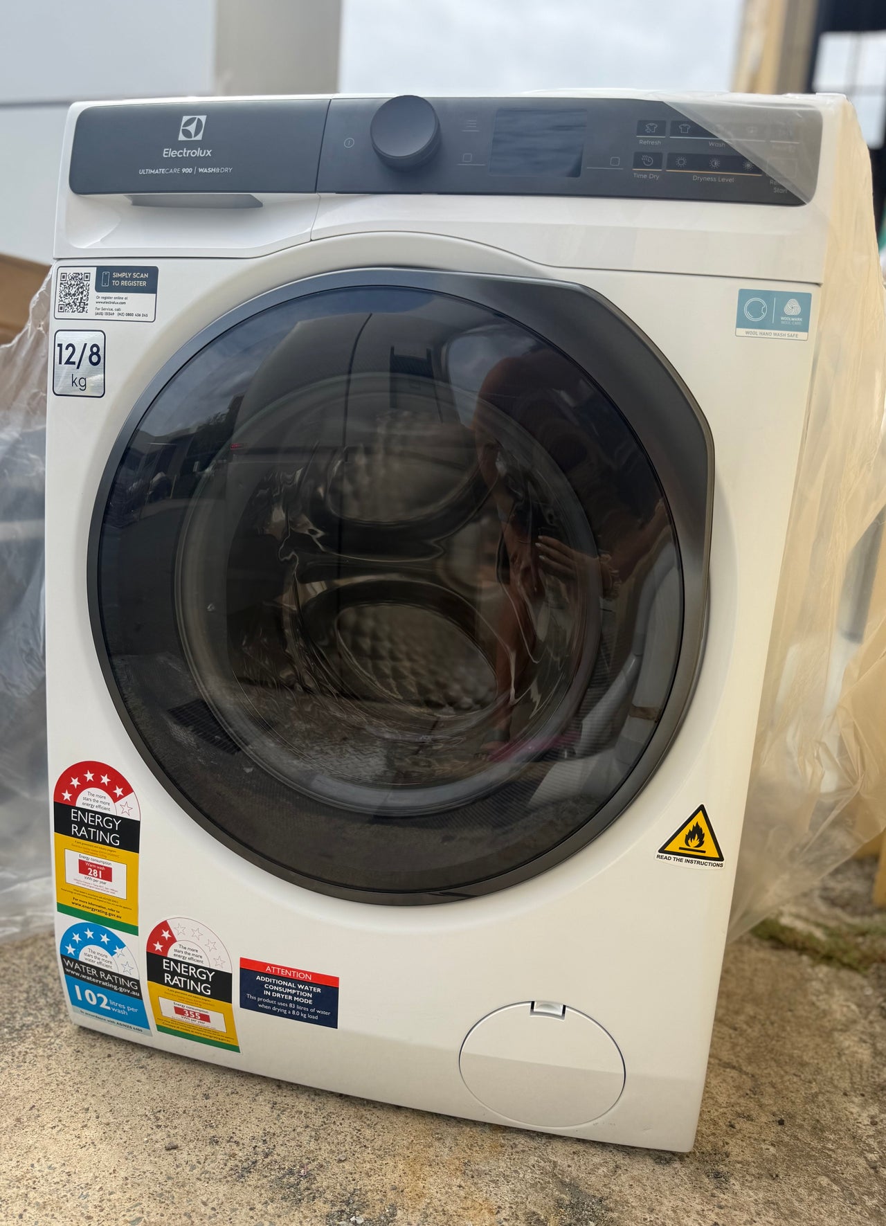 Buy Factory second Electrolux 12kg / 8kg UltimateCare 900 Washer Dryer Combo – EWW1242R9WC (White) |  | [product_variant] | Second Hand Appliances Geebung Brisbane