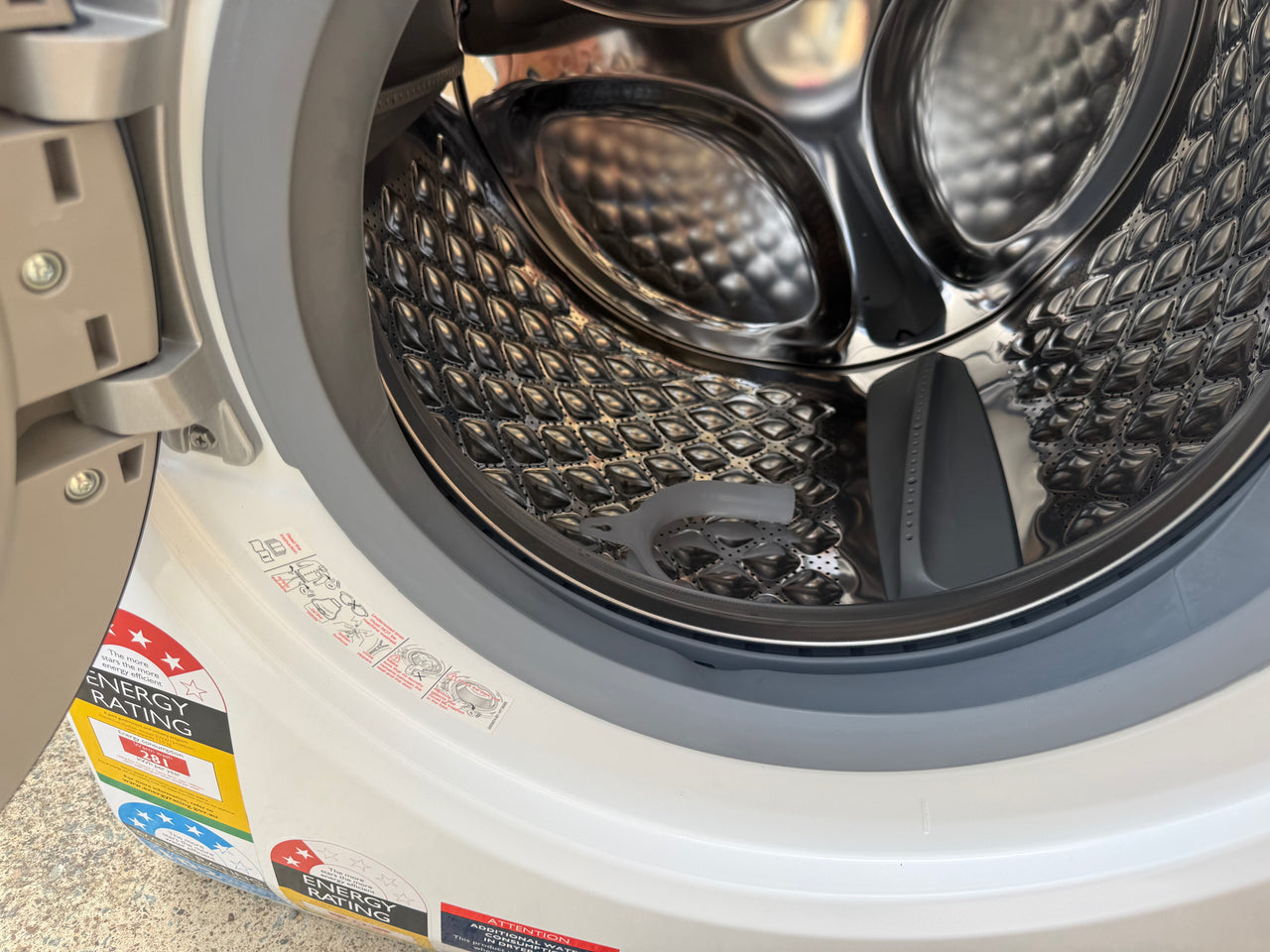 Buy Factory second Electrolux 12kg / 8kg UltimateCare 900 Washer Dryer Combo – EWW1242R9WC (White) |  | [product_variant] | Second Hand Appliances Geebung Brisbane
