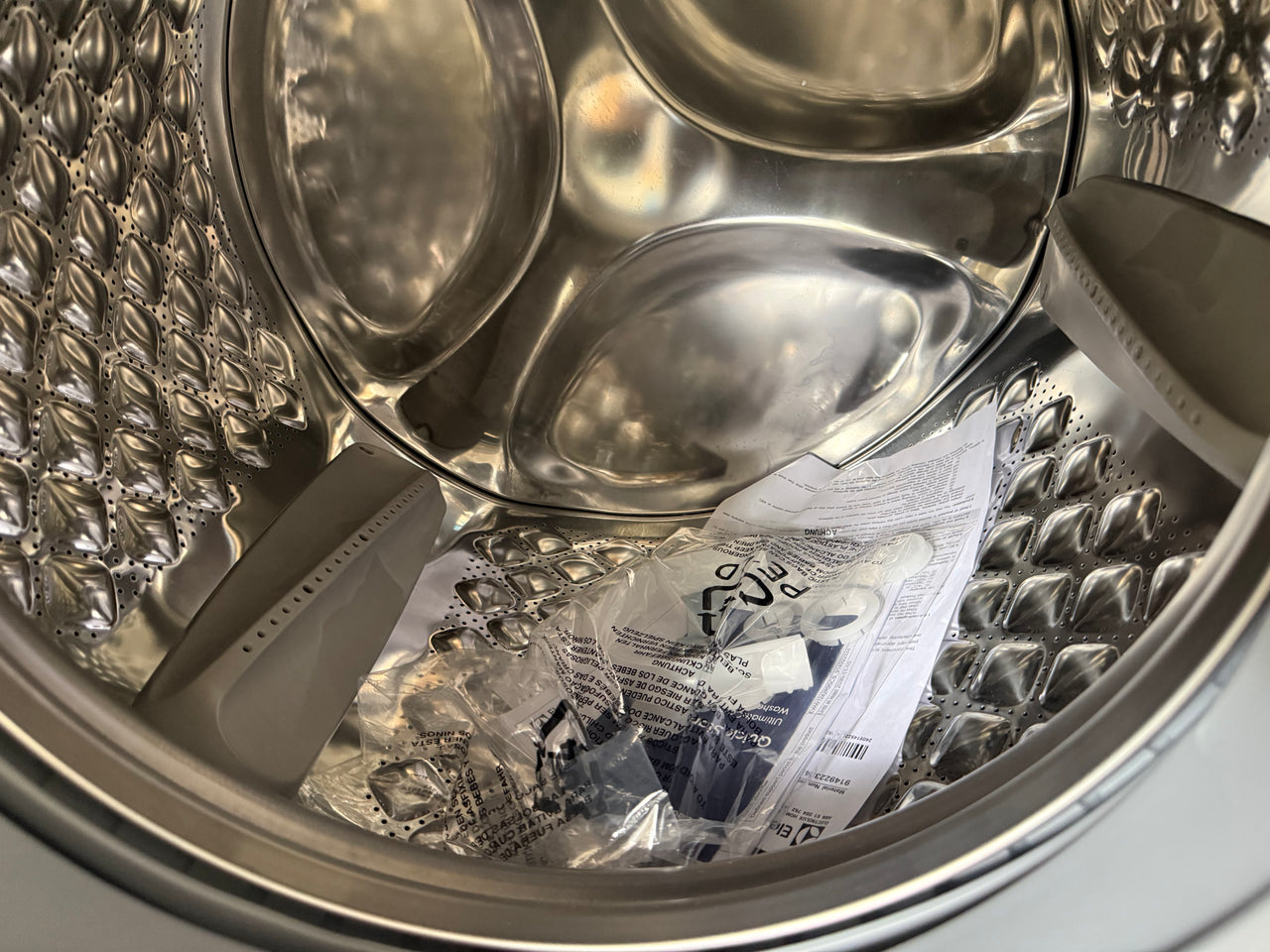 Factory second Electrolux 12kg/8kg Washer Dryer Combo – EWW1242R9SCS(NAT) - Second Hand Appliances Geebung