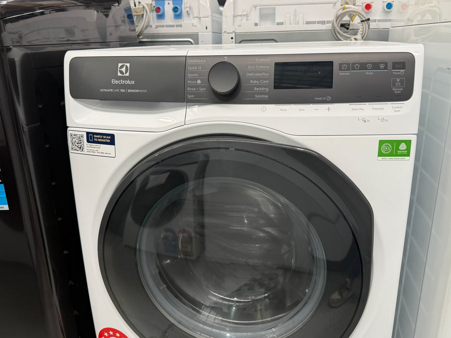 Factory second Electrolux 12kg UltimateCare 700 Front Load Washing Machine – EWF1243R7WCS - Second Hand Appliances Geebung