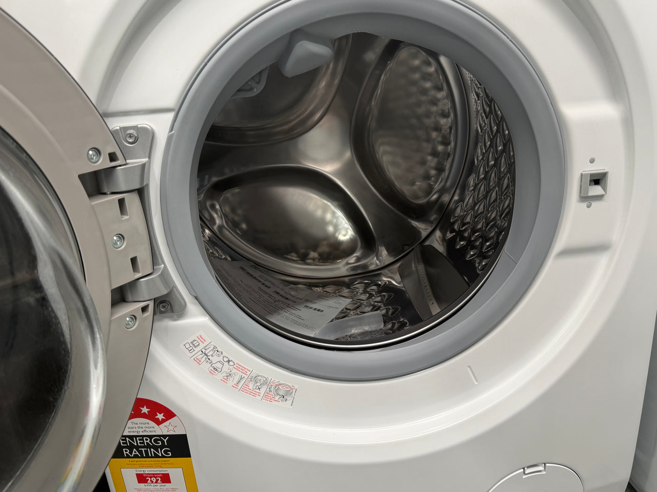 Factory second Electrolux 12kg UltimateCare 700 Front Load Washing Machine – EWF1243R7WCS - Second Hand Appliances Geebung