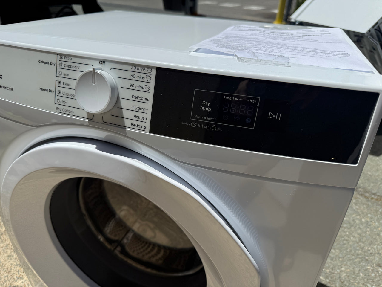 Factory second Electrolux 300 Series 6 kg Vented Dryer – EDV605H3WC - Second Hand Appliances Geebung
