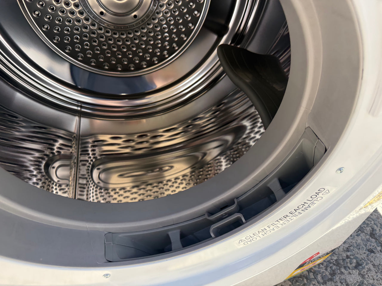 Factory second Electrolux 300 Series 6 kg Vented Dryer – EDV605H3WC - Second Hand Appliances Geebung