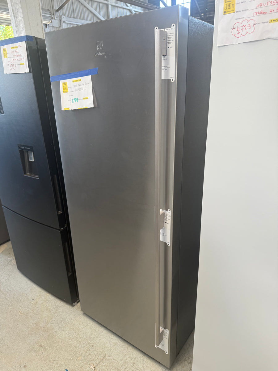Factory second Electrolux 388L Upright Frost Free Freezer – Stainless Steel Model: EFE4227SC-L - Second Hand Appliances Geebung