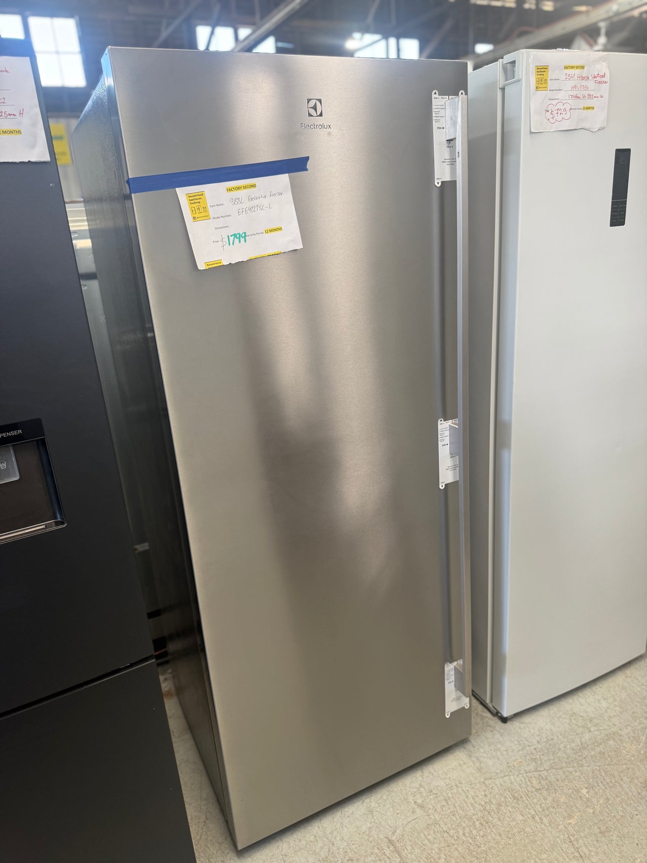 Factory second Electrolux 388L Upright Frost Free Freezer – Stainless Steel Model: EFE4227SC-L - Second Hand Appliances Geebung