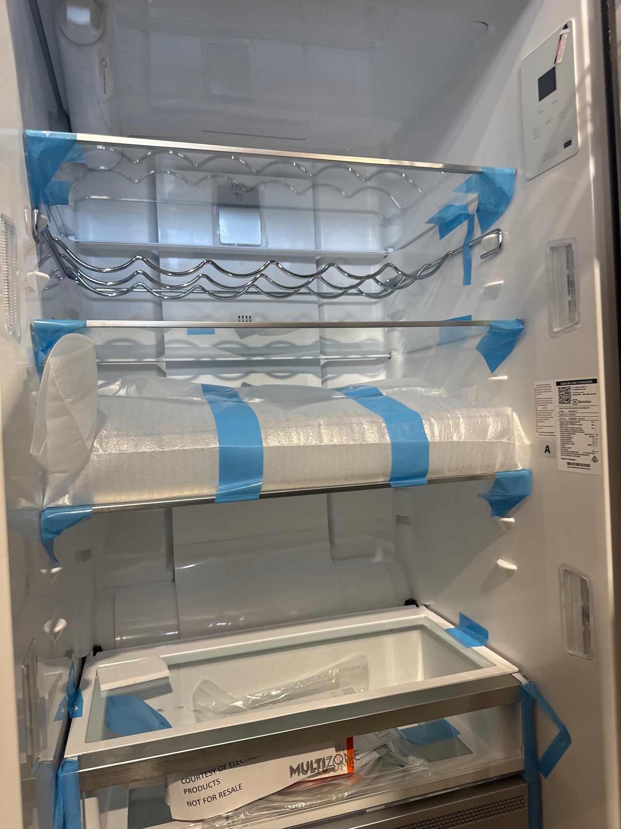 Factory second Electrolux 466L Upright Frost Free All Fridge ERE5047SC-R(NAT) - Second Hand Appliances Geebung