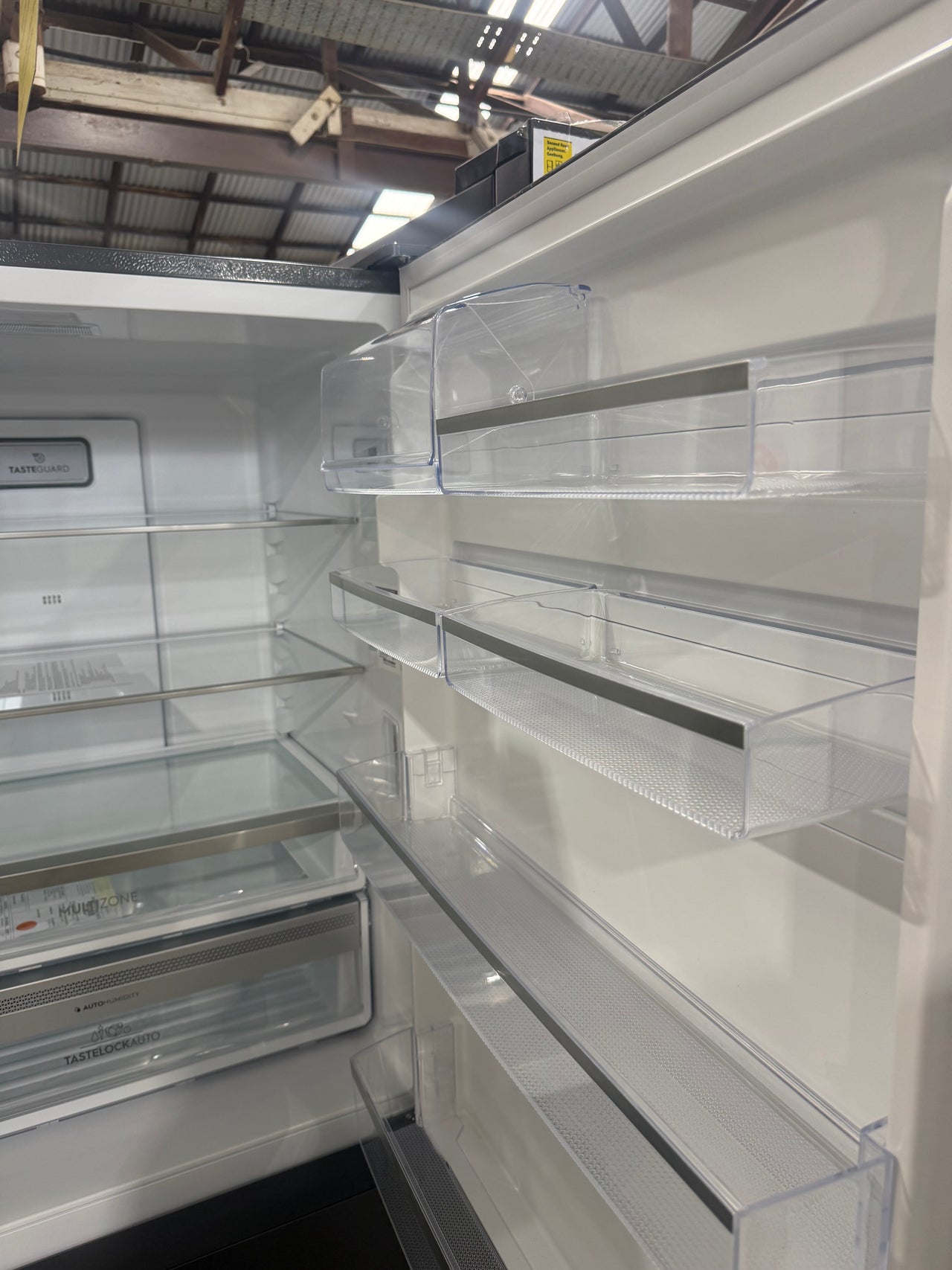 Factory second Electrolux 496L Ultimate Taste 500 Bottom Mount Refrigerator Matte Black EBE5002BD-R(NAT) - Second Hand Appliances Geebung