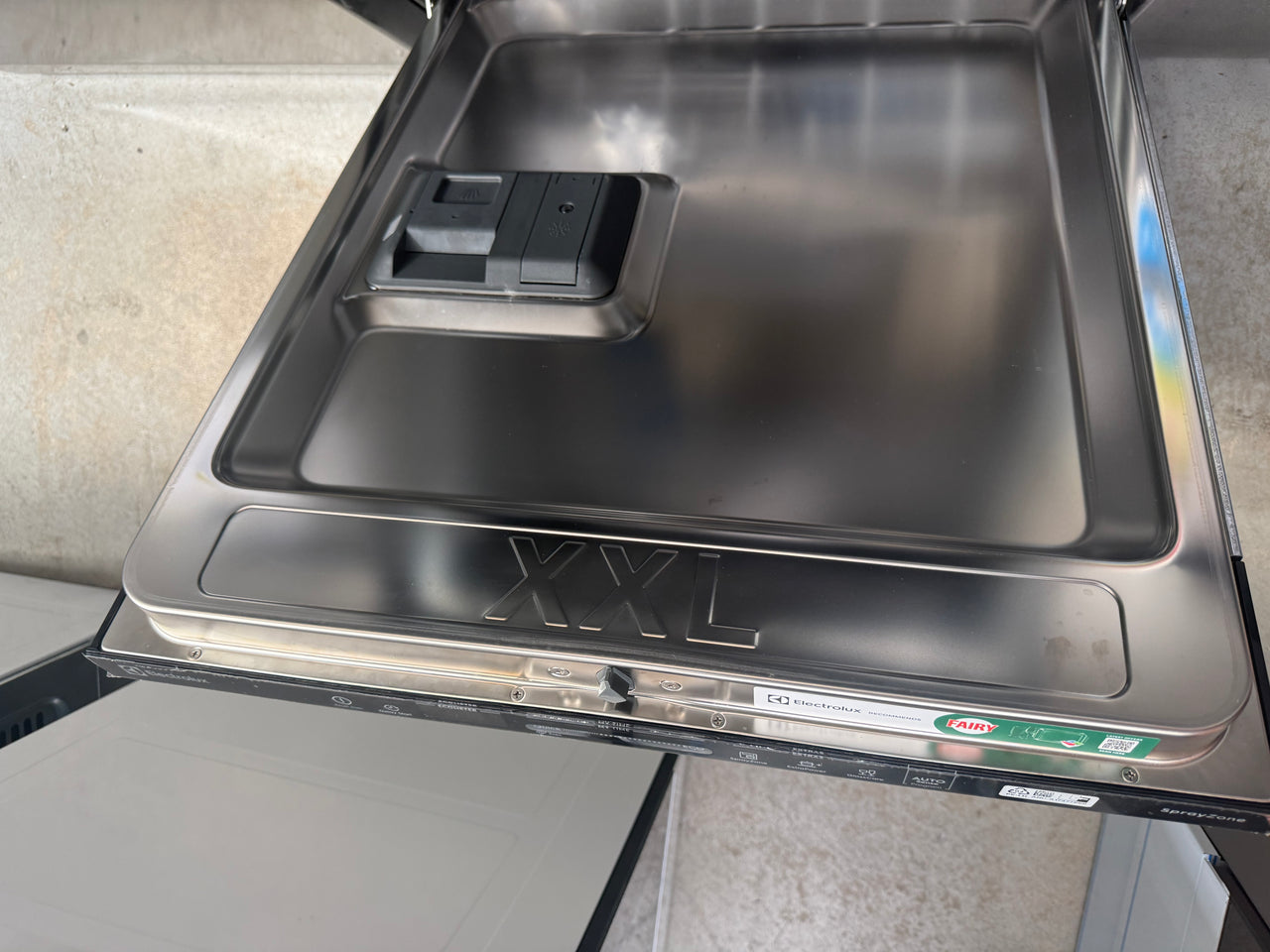 Buy Factory second Electrolux 60 cm Fully Integrated Dishwasher – ESL79200RO(NAT) |  | [product_variant] | Second Hand Appliances Geebung Brisbane