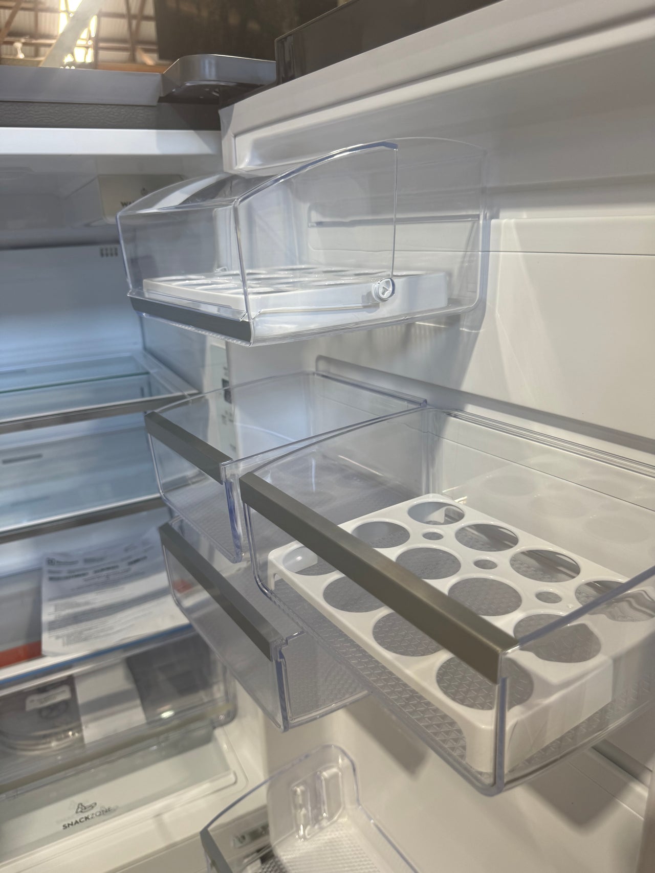 Factory second Electrolux 609L French Door Refrigerator  EHE6899SA - Second Hand Appliances Geebung