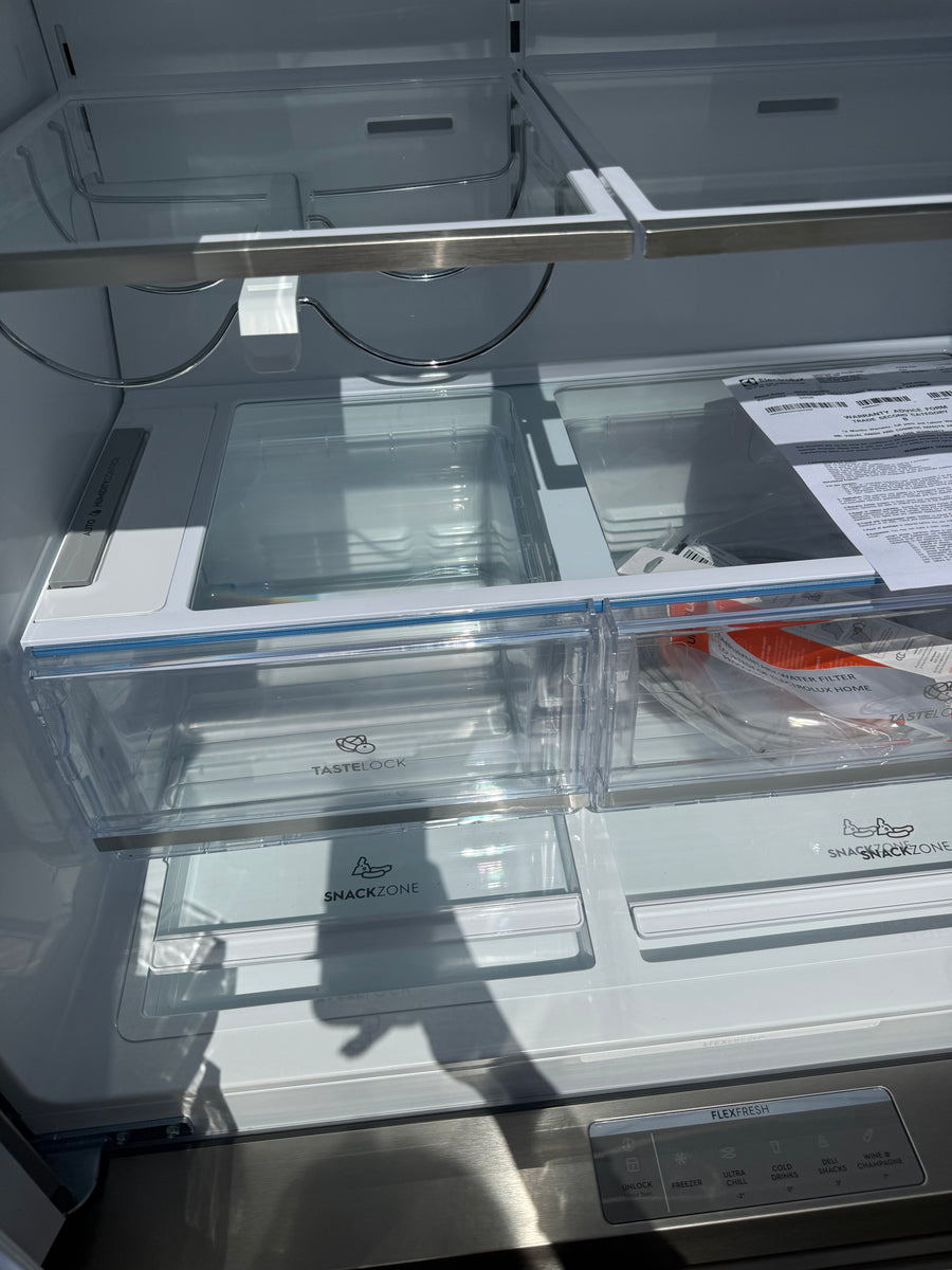 Factory second Electrolux 609L French Door Refrigerator Electrolux EHE6899SA - Second Hand Appliances Geebung