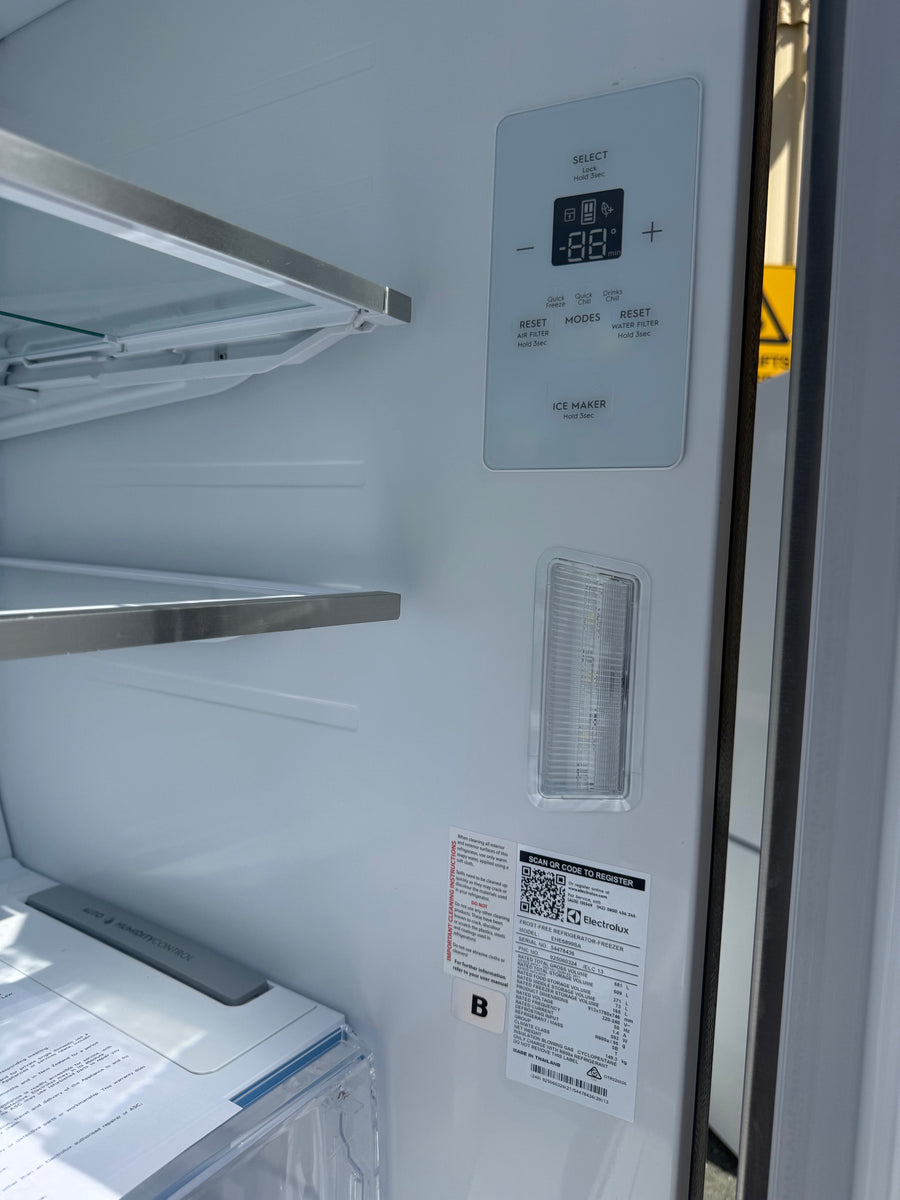 Factory second Electrolux 609L French Door Refrigerator Electrolux EHE6899SA - Second Hand Appliances Geebung