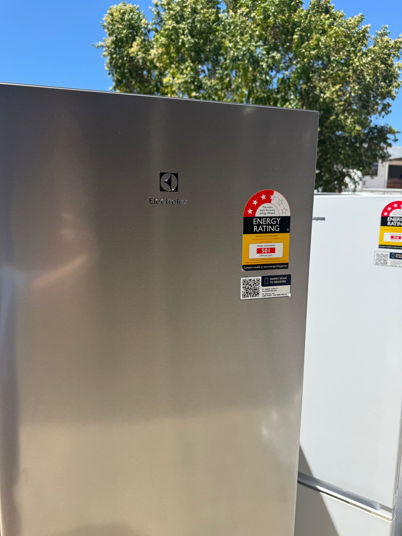 Factory second Electrolux 609L French Door Refrigerator   Model: Electrolux EHE6899SA - Second Hand Appliances Geebung