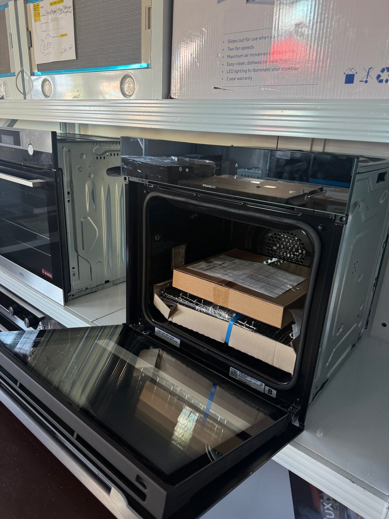 Factory second Electrolux 60cm 500 Series Pyrolytic Multifunction Oven with SteamBake & AirFryPlus – Dark Stainless Steel  Model: EVEP6615DF - Second Hand Appliances Geebung