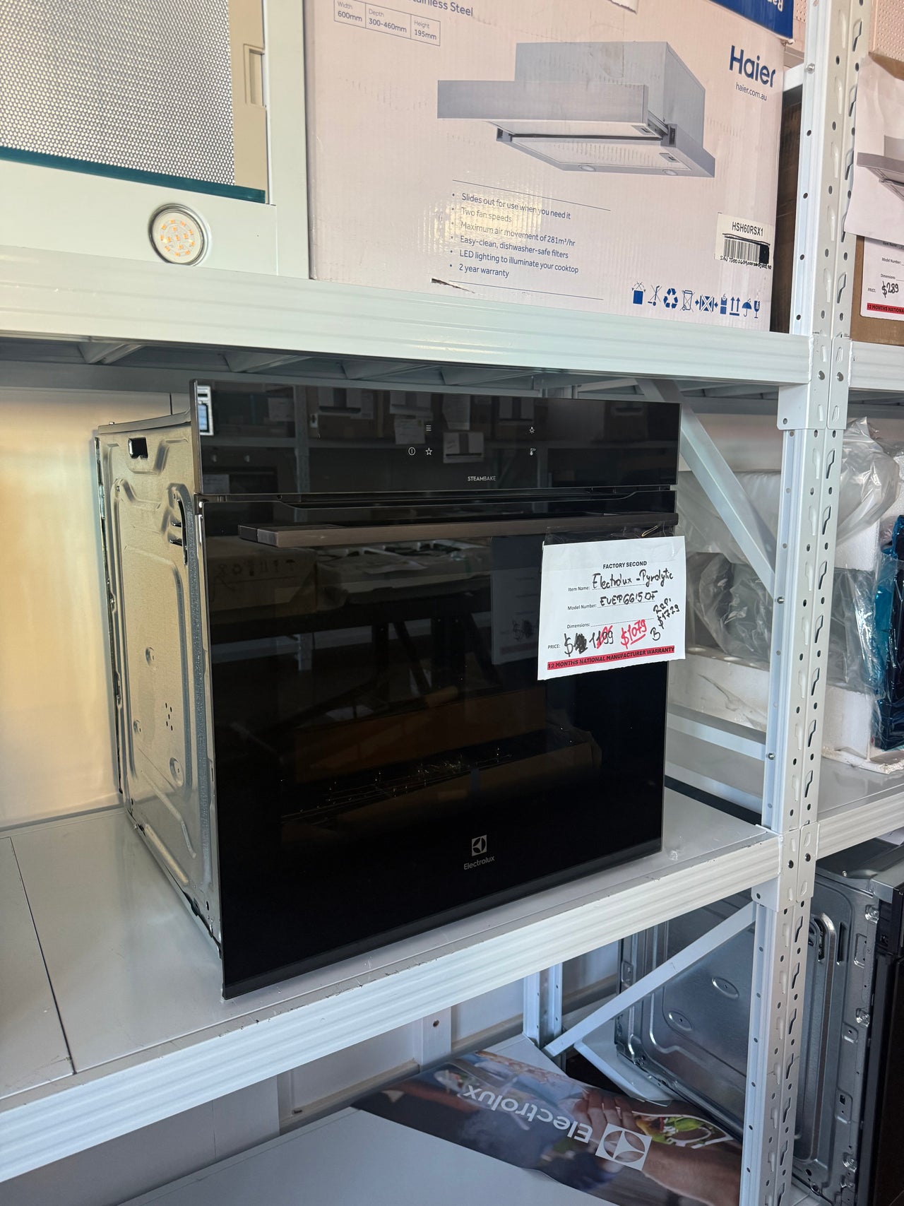 Factory second Electrolux 60cm 500 Series Pyrolytic Multifunction Oven with SteamBake & AirFryPlus – Dark Stainless Steel  Model: EVEP6615DF - Second Hand Appliances Geebung