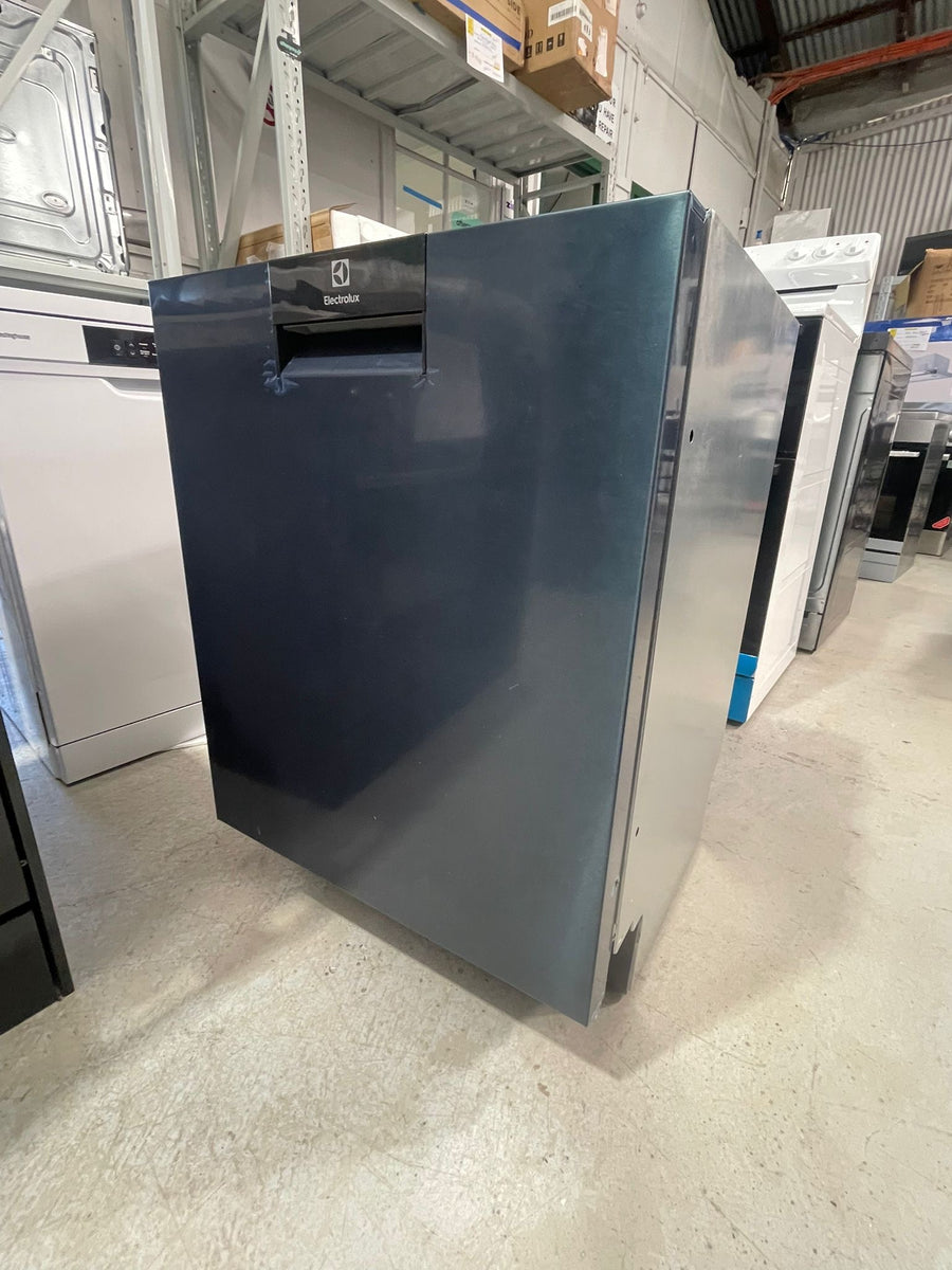 Factory second Electrolux 60cm ComfortLift Built-Under Dishwasher  Model: ESF97400RKX - Second Hand Appliances Geebung