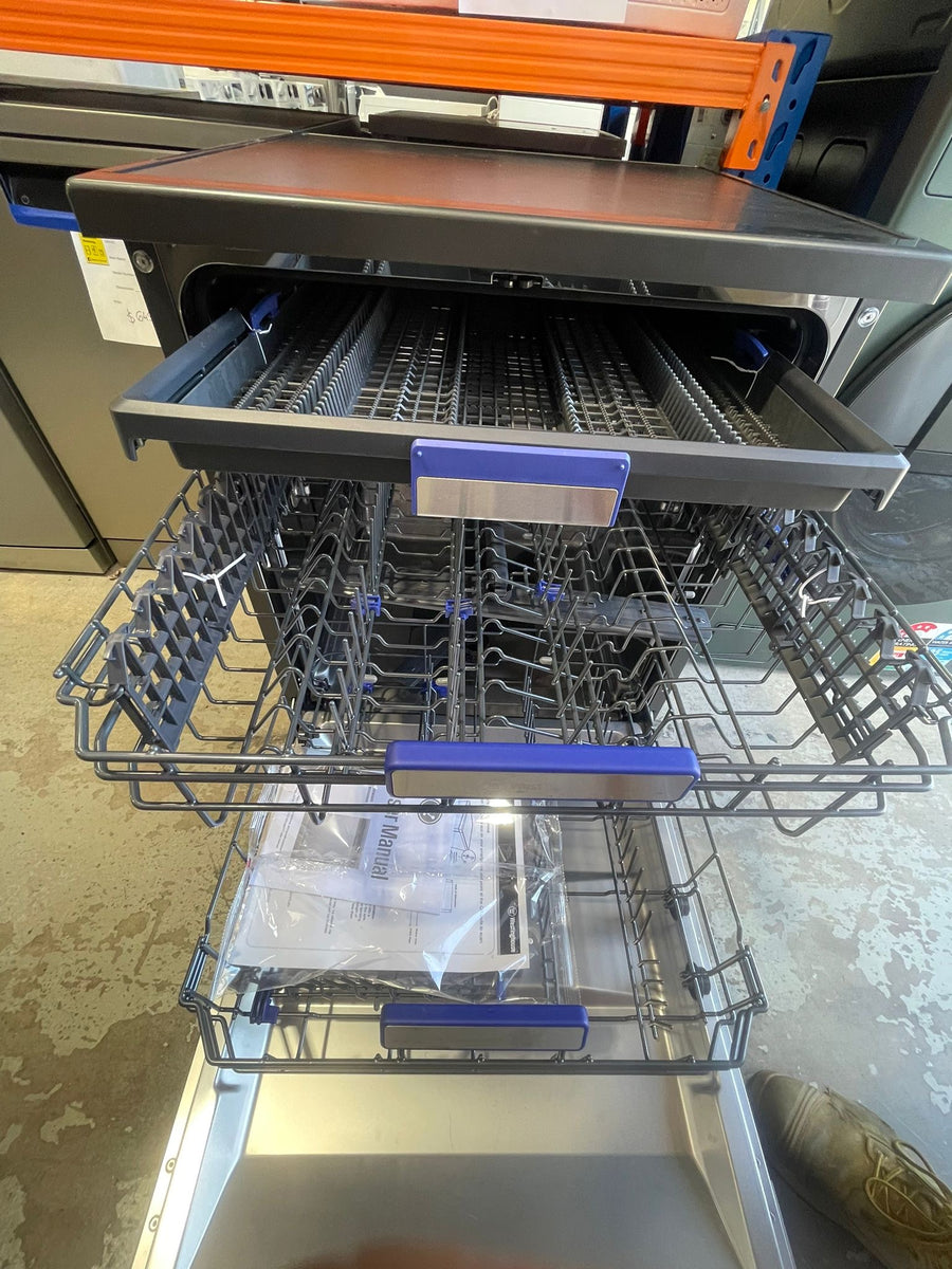 Factory second Electrolux 60cm ComfortLift Built-Under Dishwasher  Model: ESF97400RKX - Second Hand Appliances Geebung