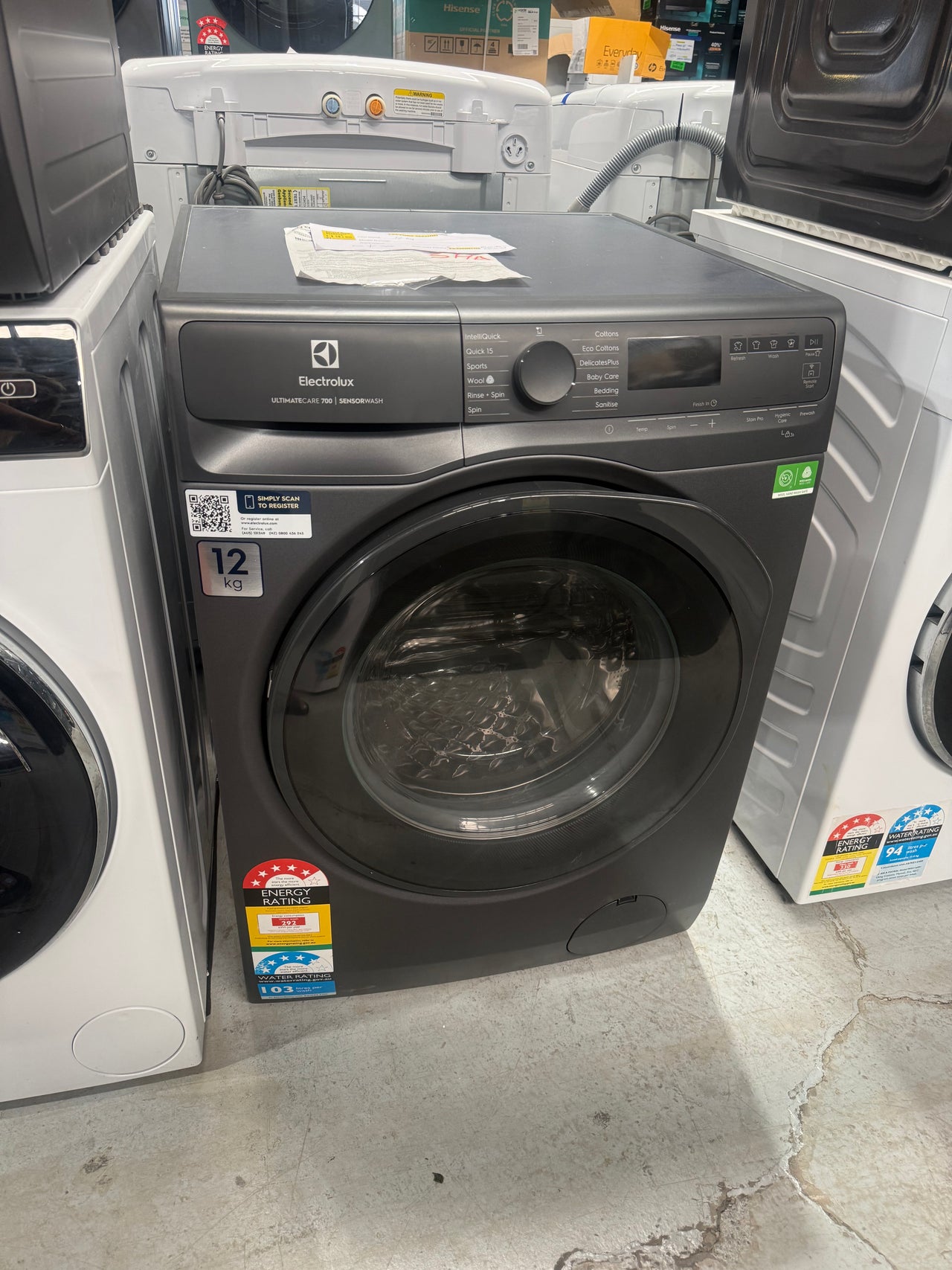 Factory second Electrolux 700 Series 12kg Front Load Washing Machine Dark Onyx – EWF1243R7SC - Second Hand Appliances Geebung
