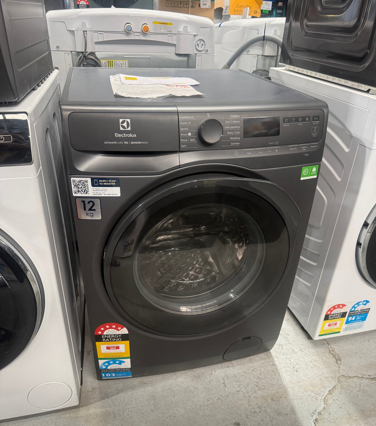 Factory second Electrolux 700 Series 12kg Front Load Washing Machine Dark Onyx – EWF1243R7SC - Second Hand Appliances Geebung