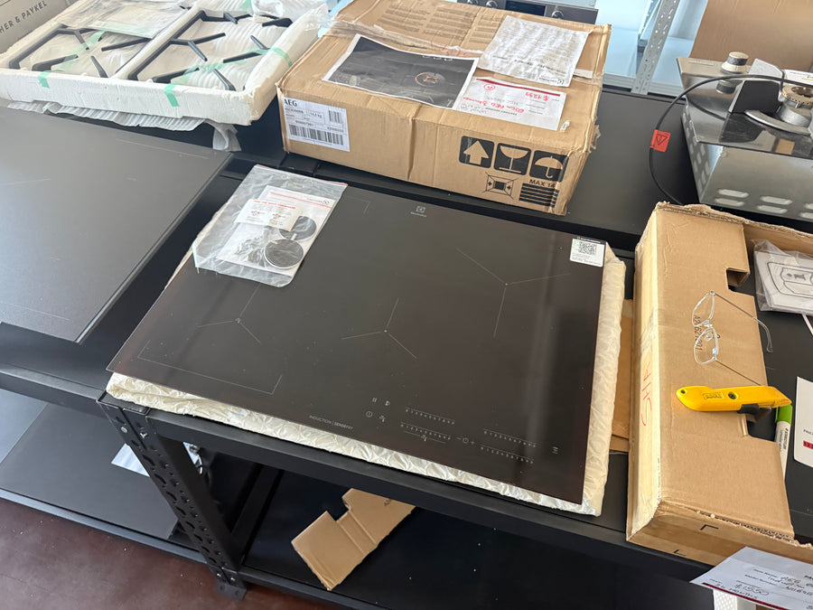 Factory second Electrolux 70cm 4 Zone Induction Cooktop – Black Ceramic Glass | EHI745BE - Second Hand Appliances Geebung