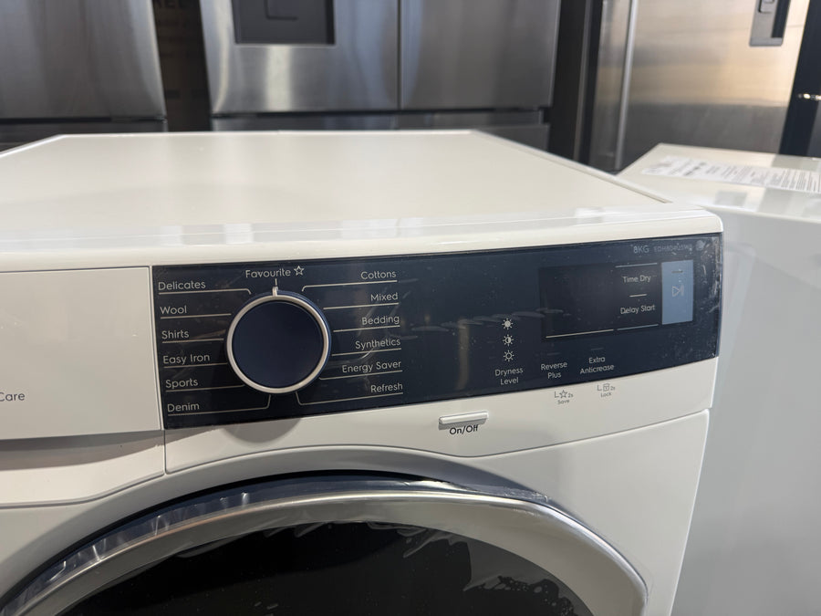 Factory second Electrolux 8kg Ultimate Care Heat Pump Dryer EDH804U5WB(NAT) - Second Hand Appliances Geebung