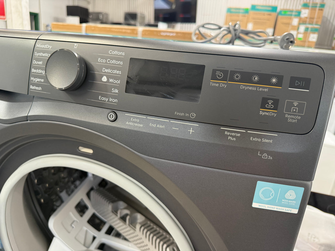 Buy Factory second Electrolux EDH903R7SC 9kg UltimateCare 700 Heat Pump Dryer – Dark Onyx |  | [product_variant] | Second Hand Appliances Geebung Brisbane