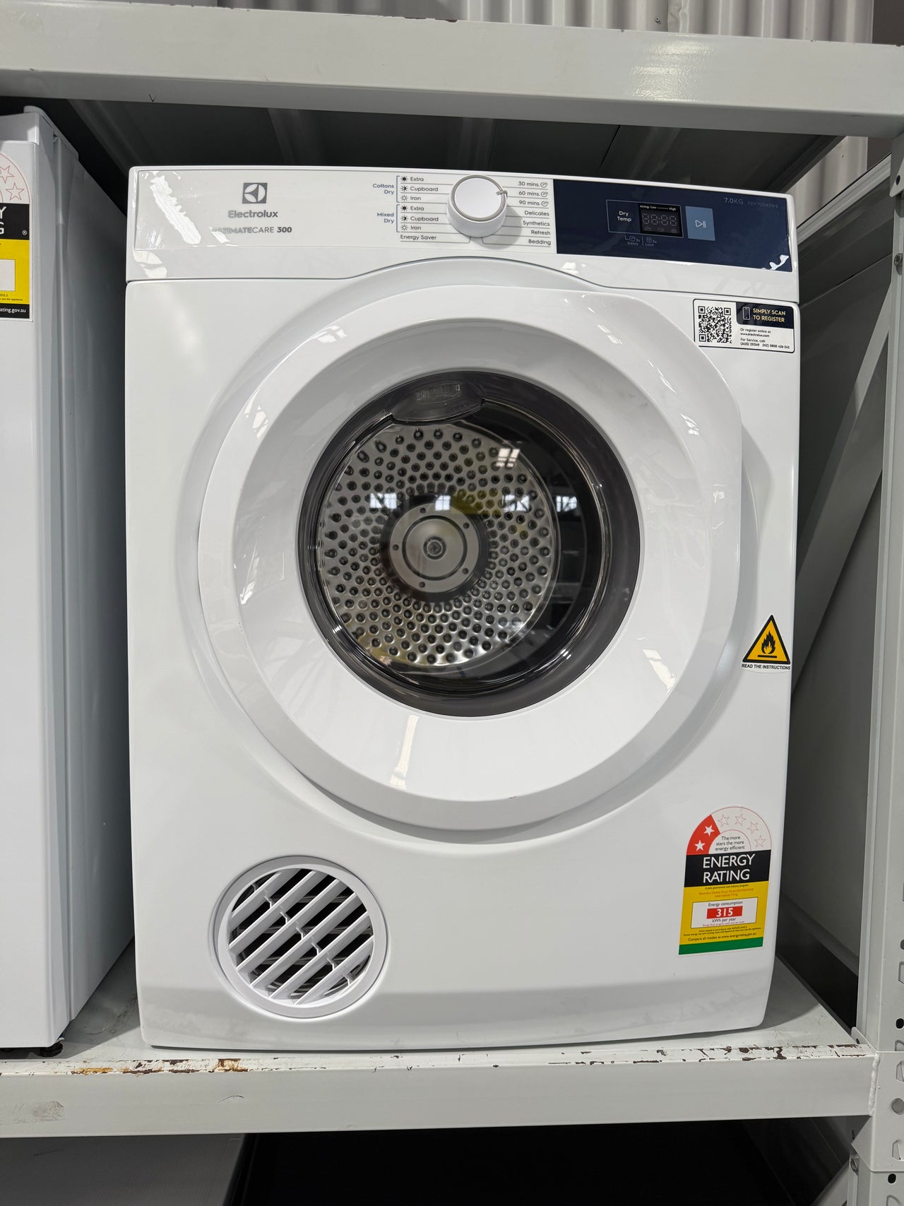 Transportation damaged Electrolux EDV705H3WB 7kg Sensor Dry Vented Dryer - Second Hand Appliances Geebung