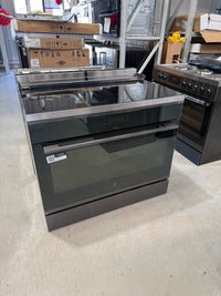 Thumbnail for Factory second Electrolux EFEP956DSE 90cm UltimateTaste 900 Freestanding Electric Oven with Induction Cooktop - Second Hand Appliances Geebung