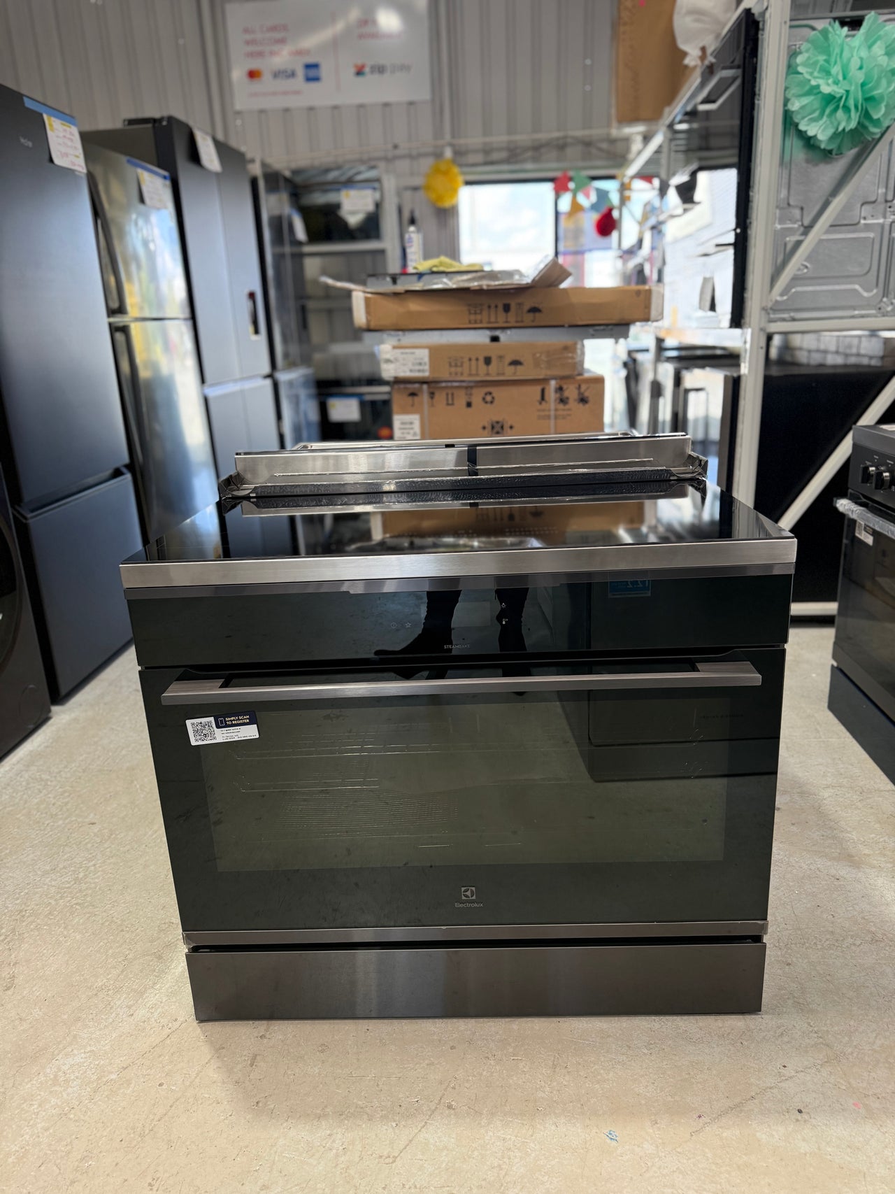 Factory second Electrolux EFEP956DSE 90cm UltimateTaste 900 Freestanding Electric Oven with Induction Cooktop - Second Hand Appliances Geebung