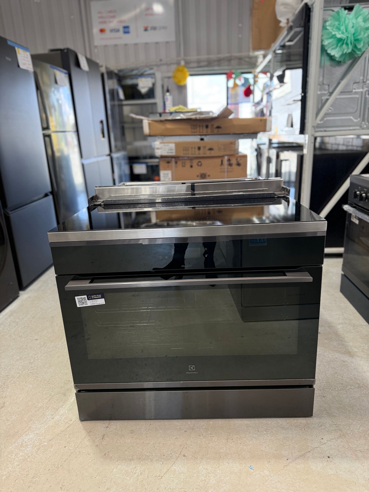 Factory second Electrolux EFEP956DSE 90cm UltimateTaste 900 Freestanding Electric Oven with Induction Cooktop - Second Hand Appliances Geebung