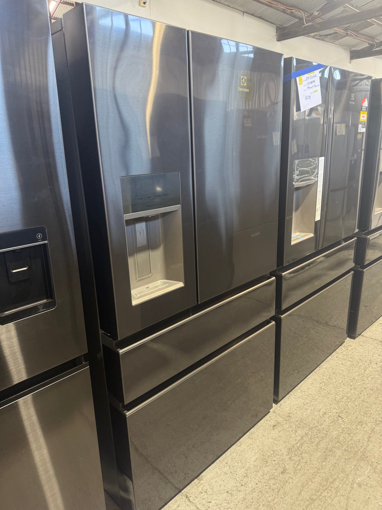 Factory second Electrolux EHE6899BA 609 L French Door Refrigerator – Dark Stainless Steel - Second Hand Appliances Geebung