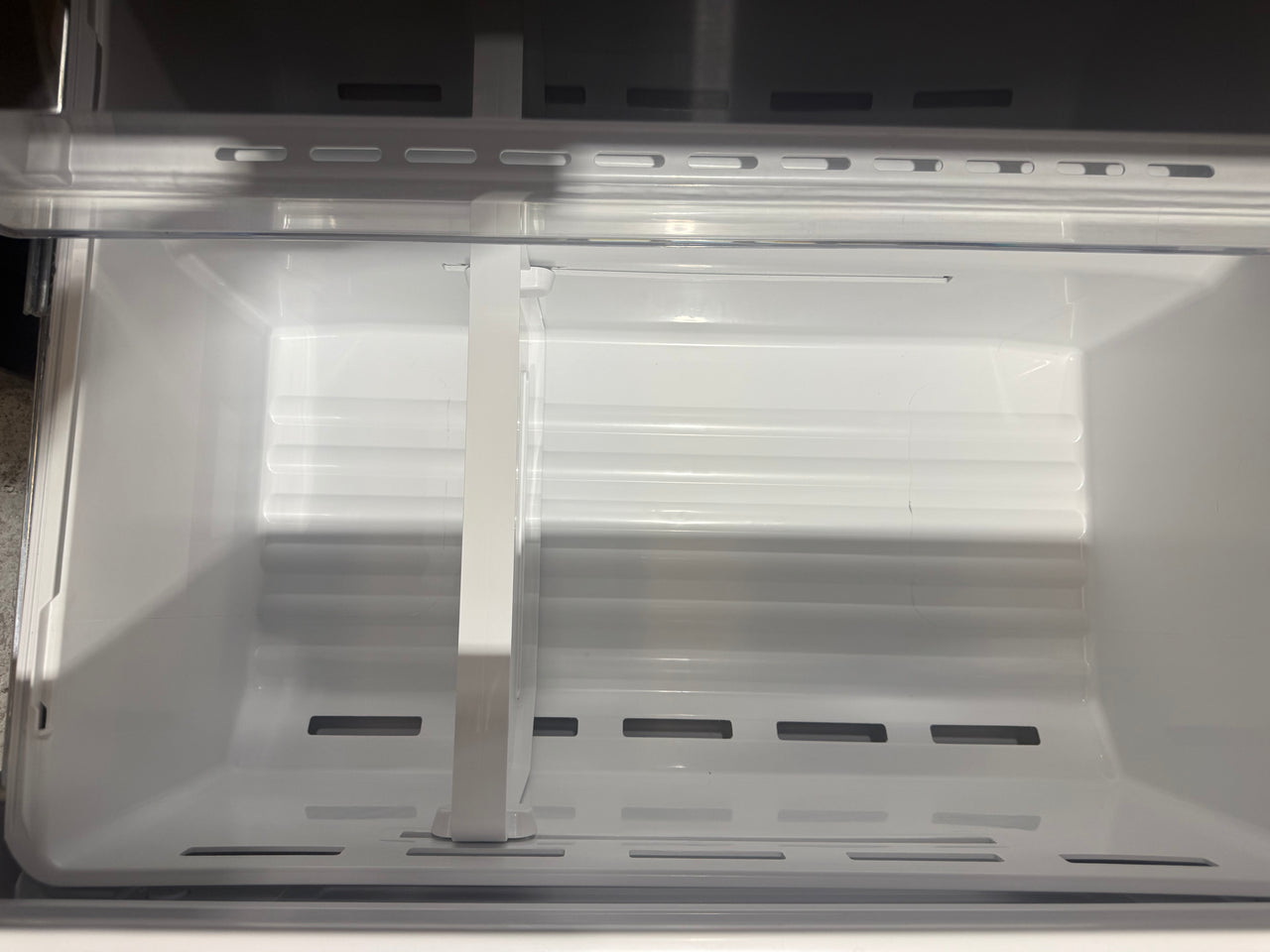 Factory second Electrolux EHE6899BA 609 L French Door Refrigerator – Dark Stainless Steel - Second Hand Appliances Geebung