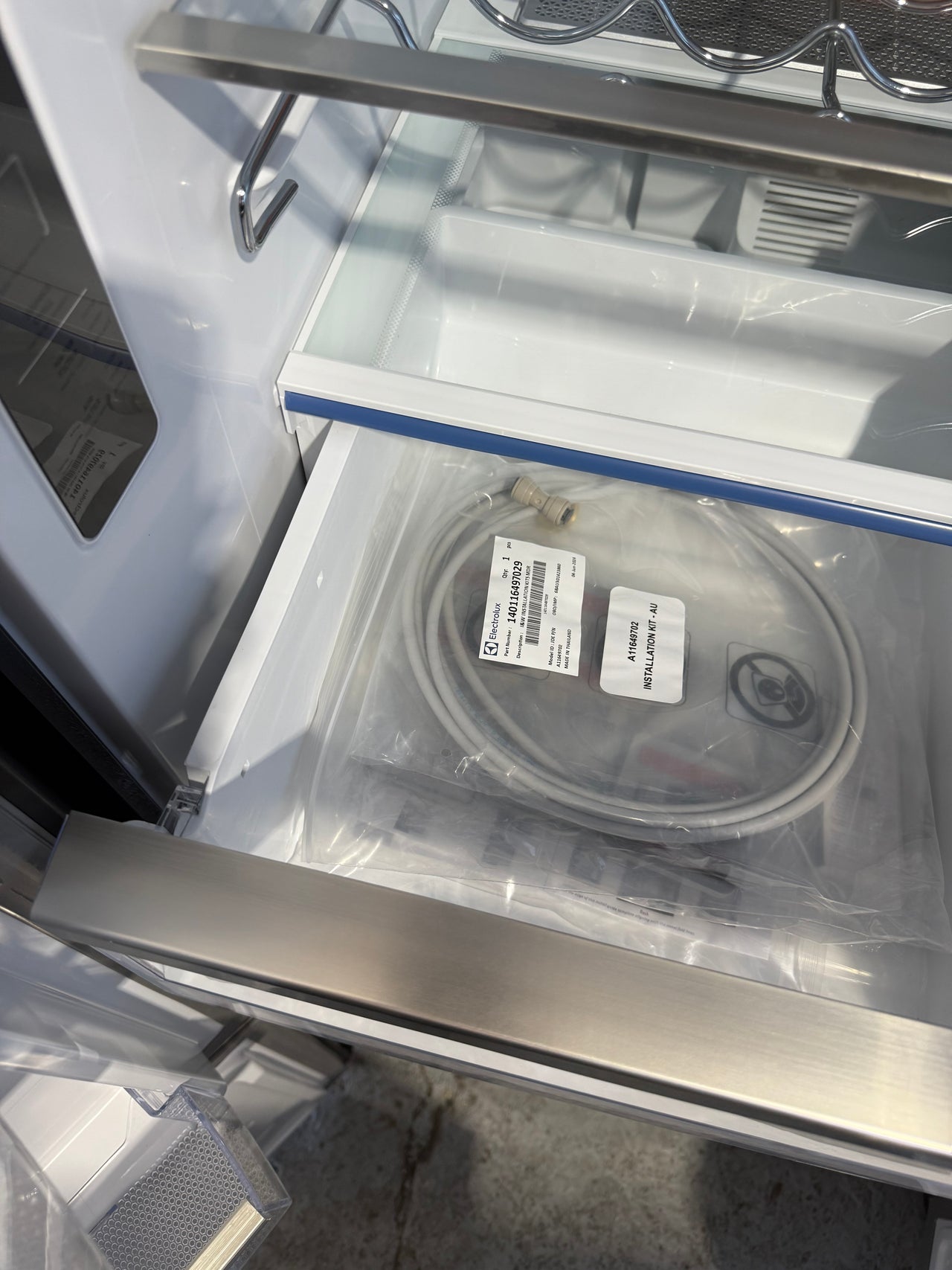 Factory second Electrolux EQE5657BA — 562 L UltimateTaste 700 French-Door Fridge - Second Hand Appliances Geebung