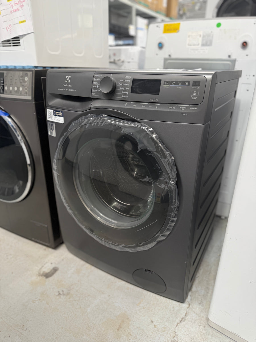 Buy Factory second Electrolux EWF1043R7SC 10kg UltimateCare 700 Front Load Washing Machine – Dark Onyx |  | [product_variant] | Second Hand Appliances Geebung Brisbane