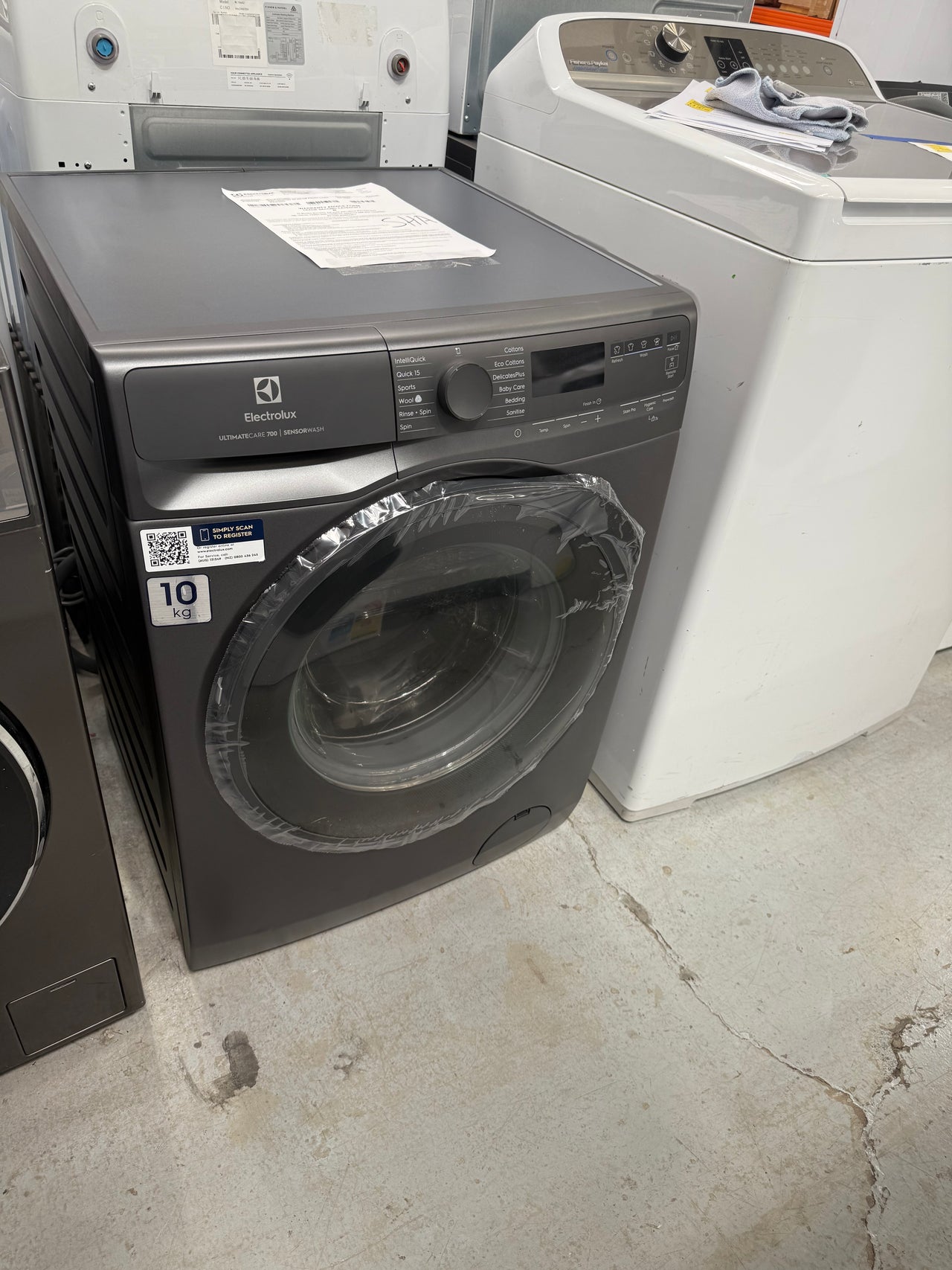 Buy Factory second Electrolux EWF1043R7SC 10kg UltimateCare 700 Front Load Washing Machine – Dark Onyx |  | [product_variant] | Second Hand Appliances Geebung Brisbane