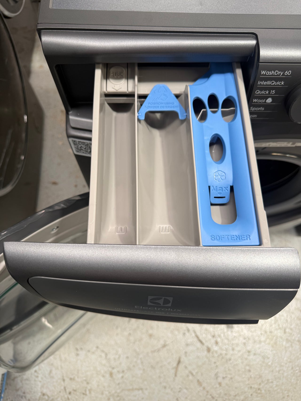 Factory second Electrolux UltimateCare 700 12kg/8kg Front Load Washer Dryer Combo – Dark Onyx  Model: EWW1243R7SCS - Second Hand Appliances Geebung